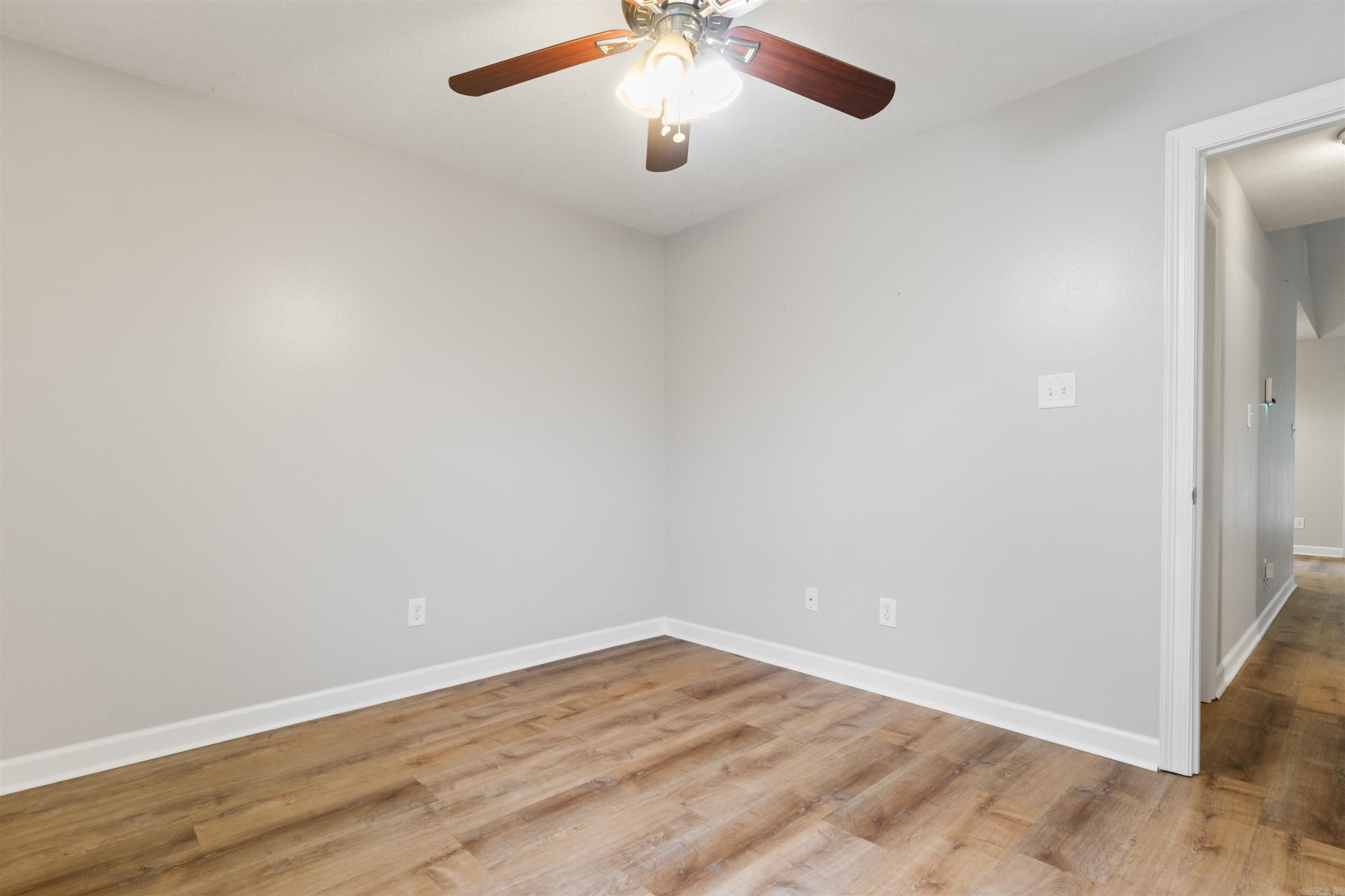 70 Peach  Austin, AR