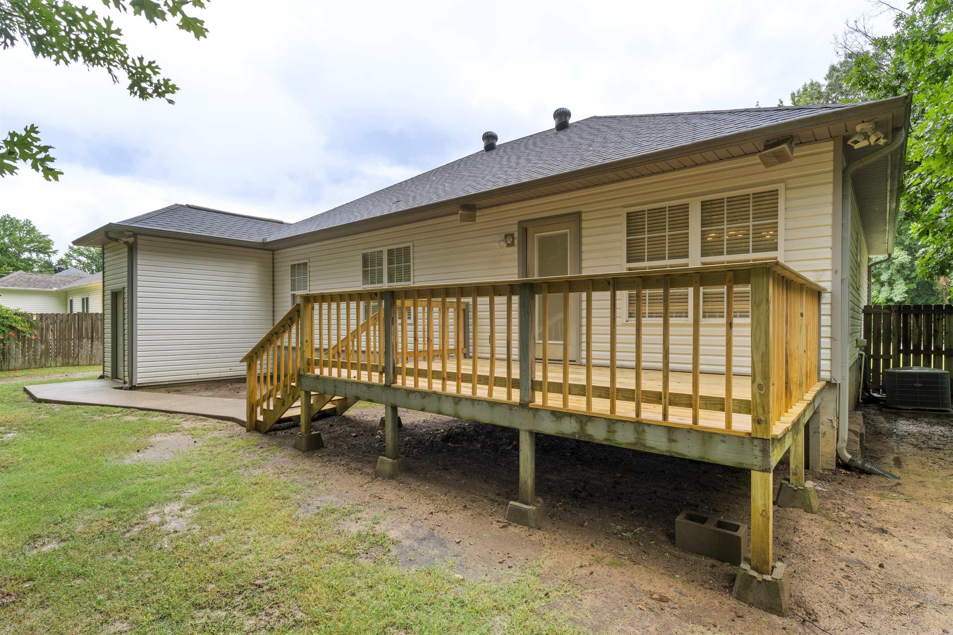 70 Peach  Austin, AR