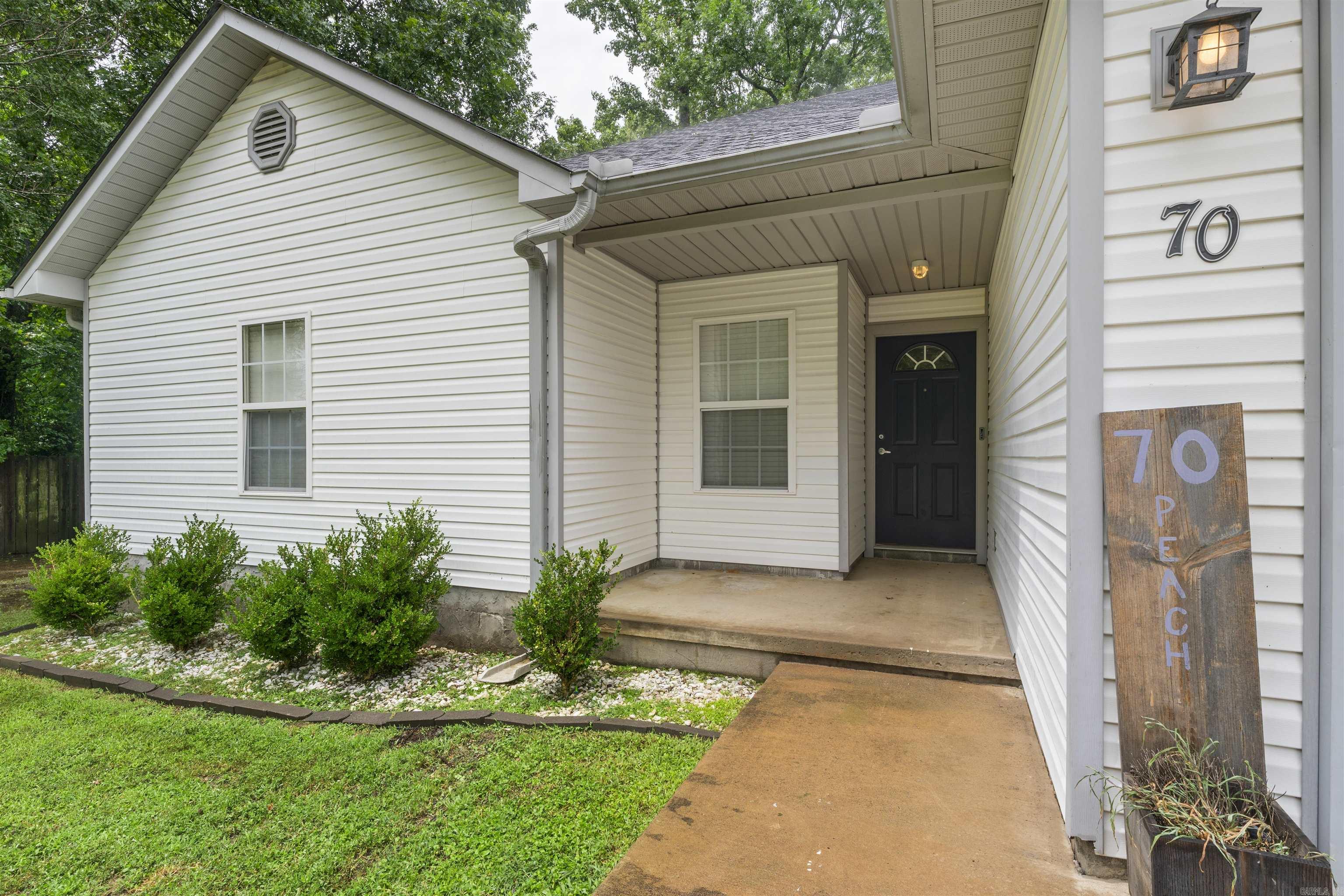 70 Peach  Austin, AR