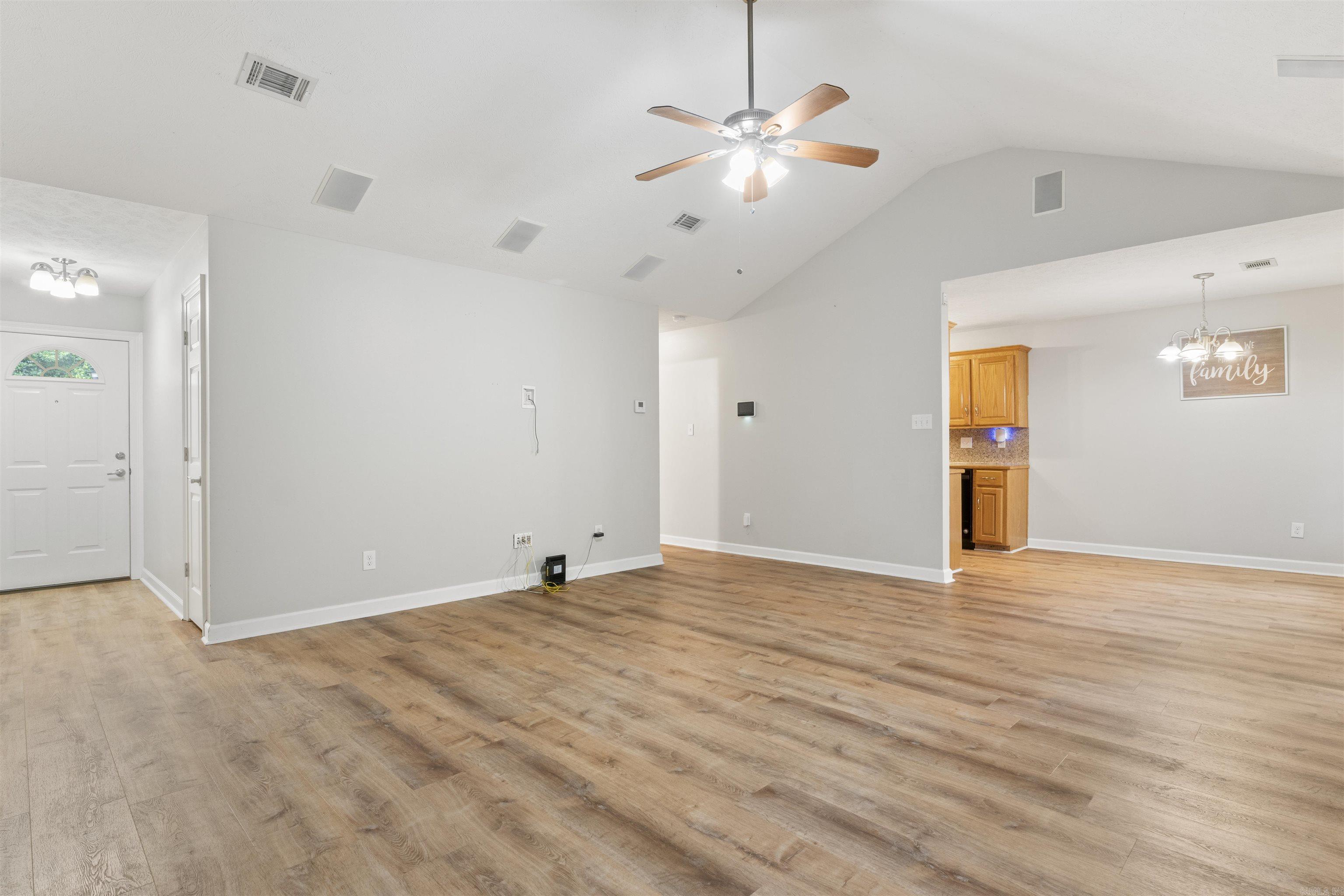 70 Peach  Austin, AR