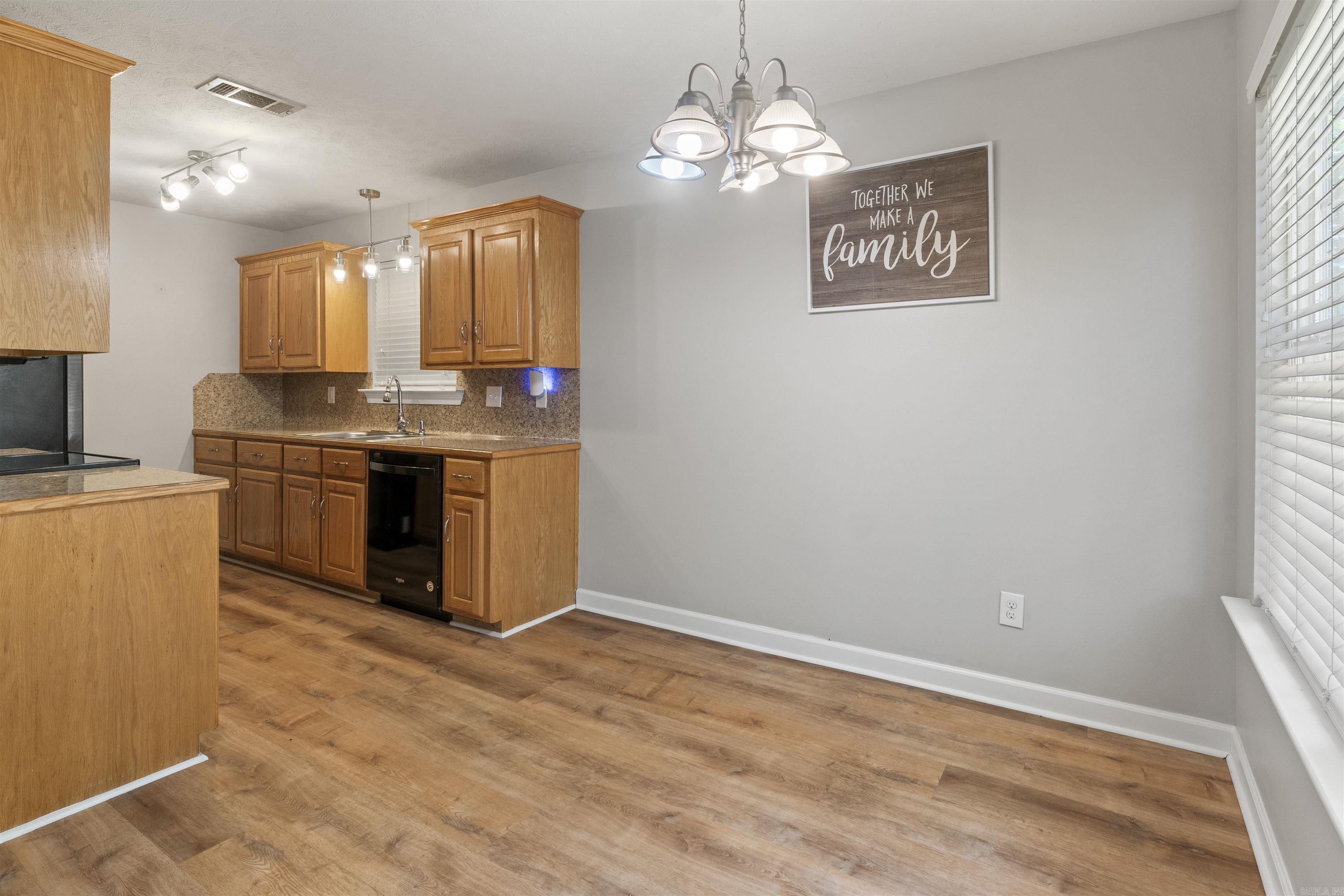 70 Peach  Austin, AR