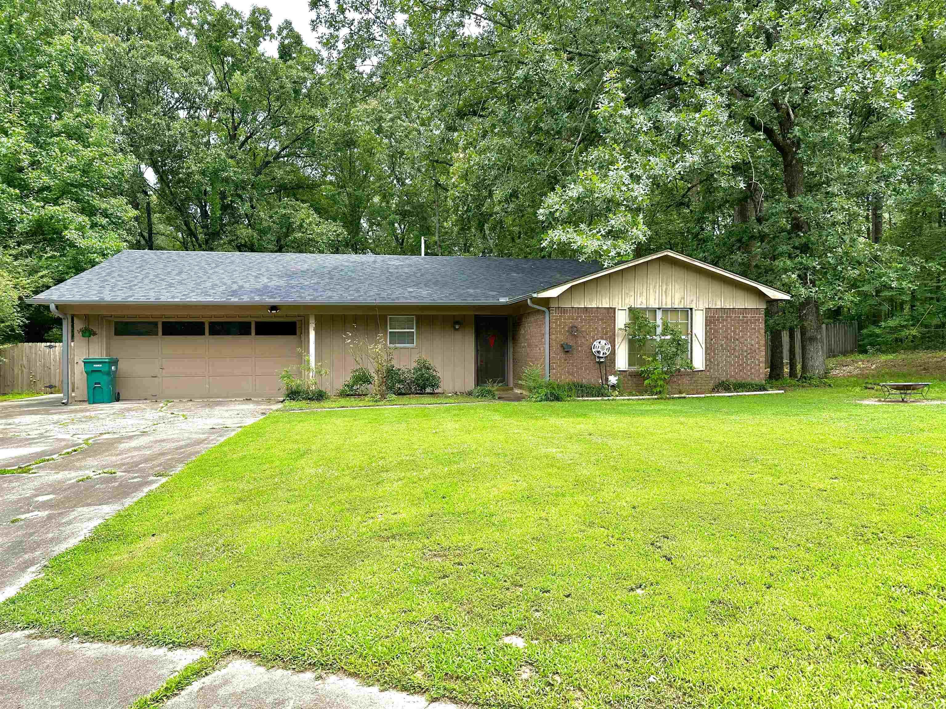 6802 White Oak  White Hall, AR