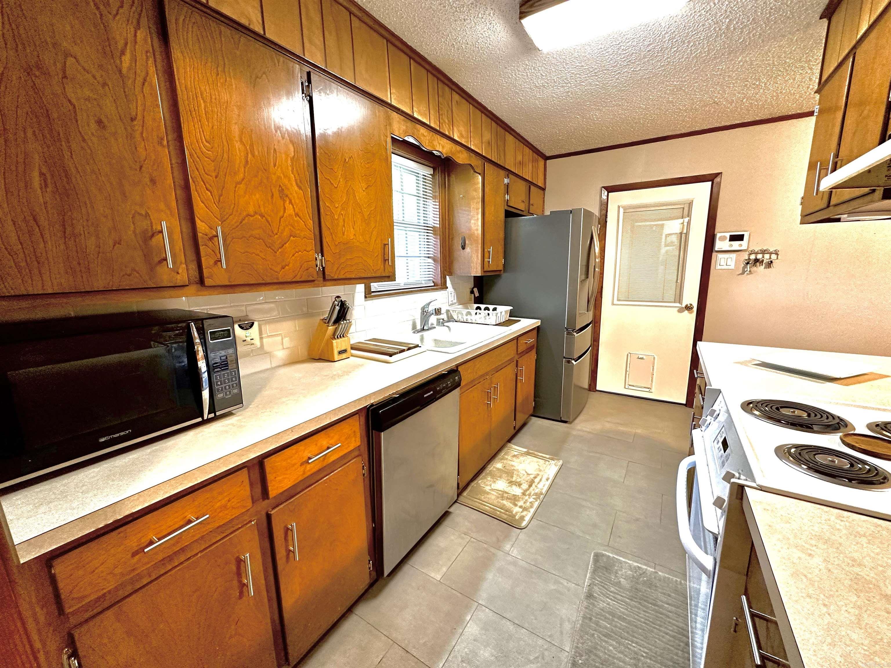 6802 White Oak  White Hall, AR