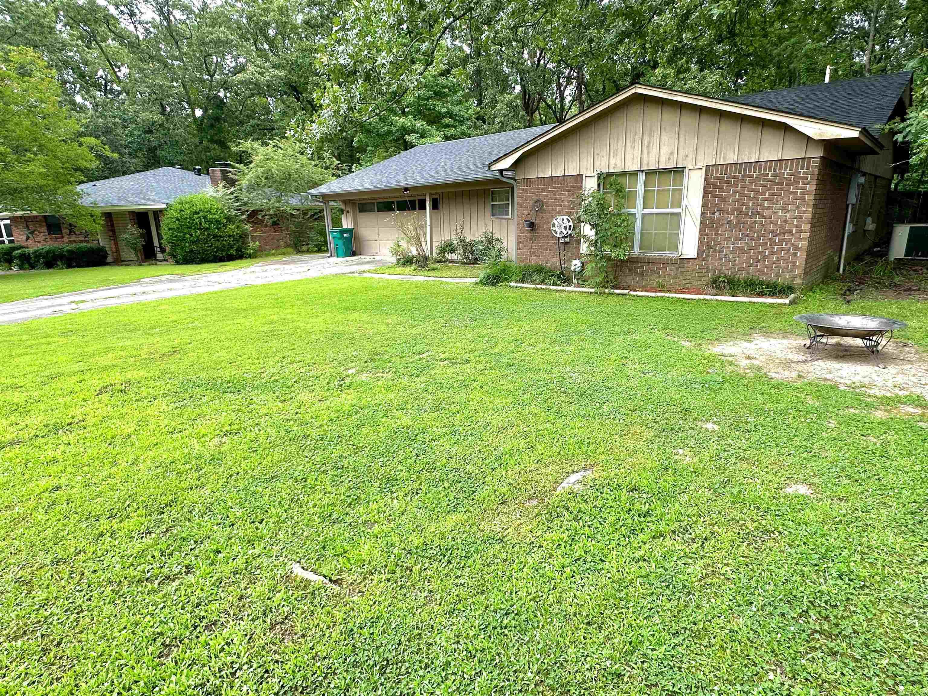 6802 White Oak  White Hall, AR