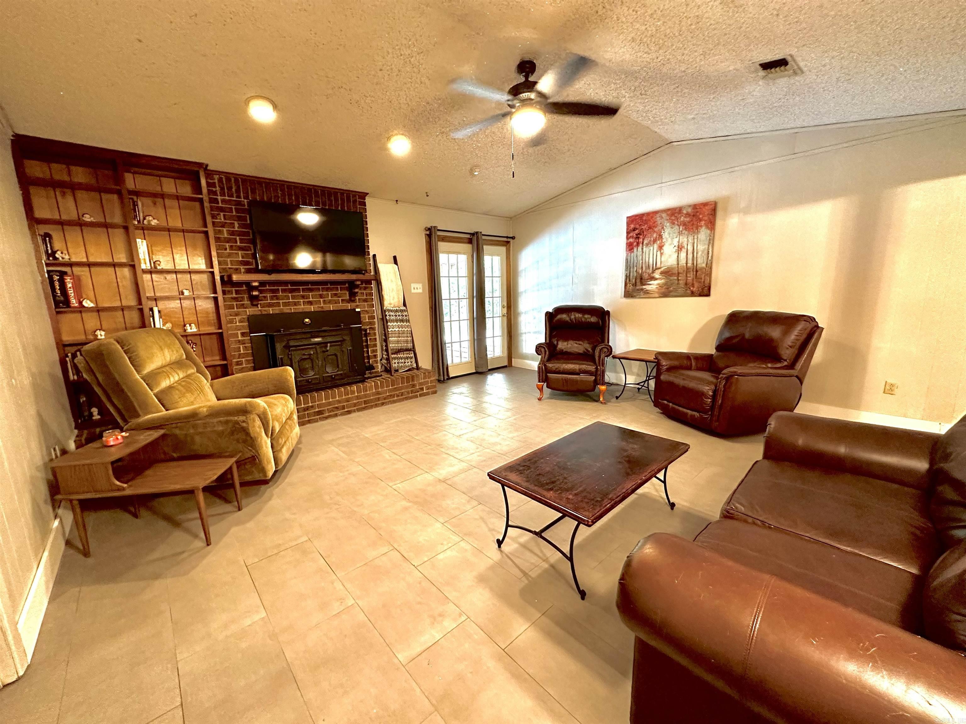 6802 White Oak  White Hall, AR
