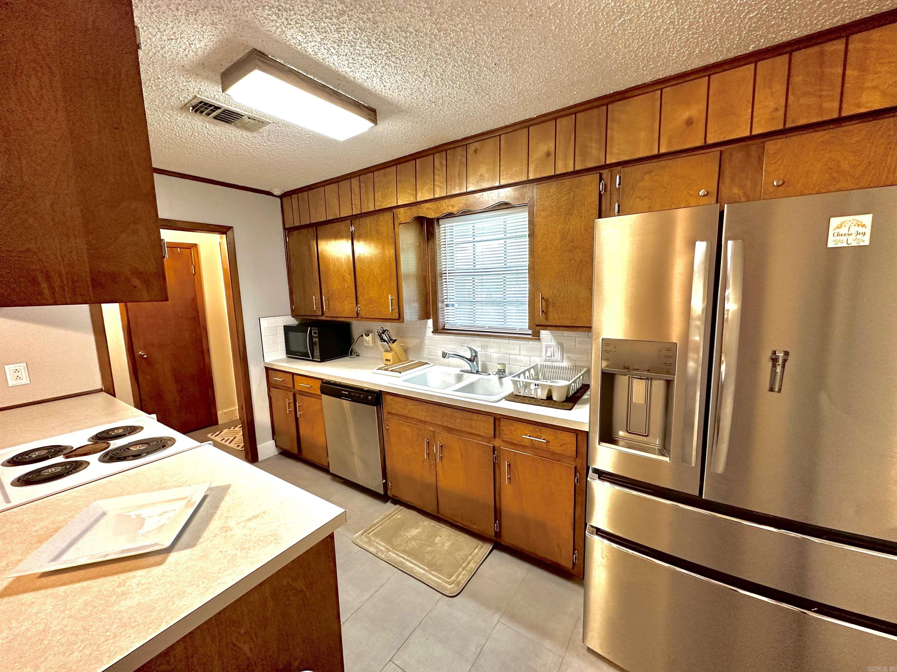 6802 White Oak  White Hall, AR