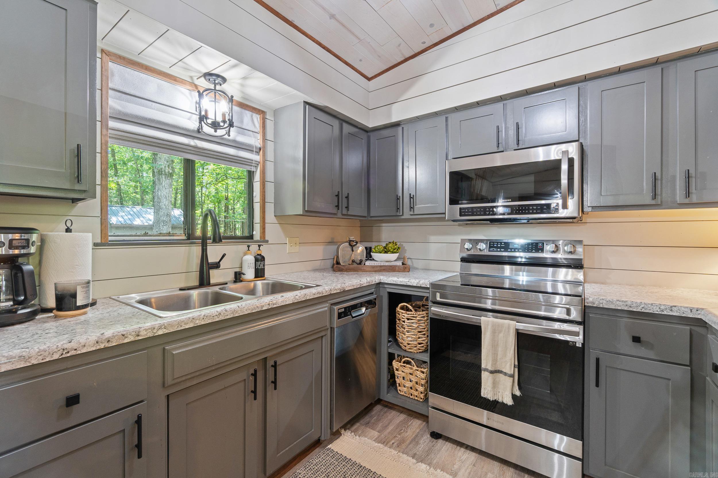 112 Wilshire  Fairfield Bay, AR