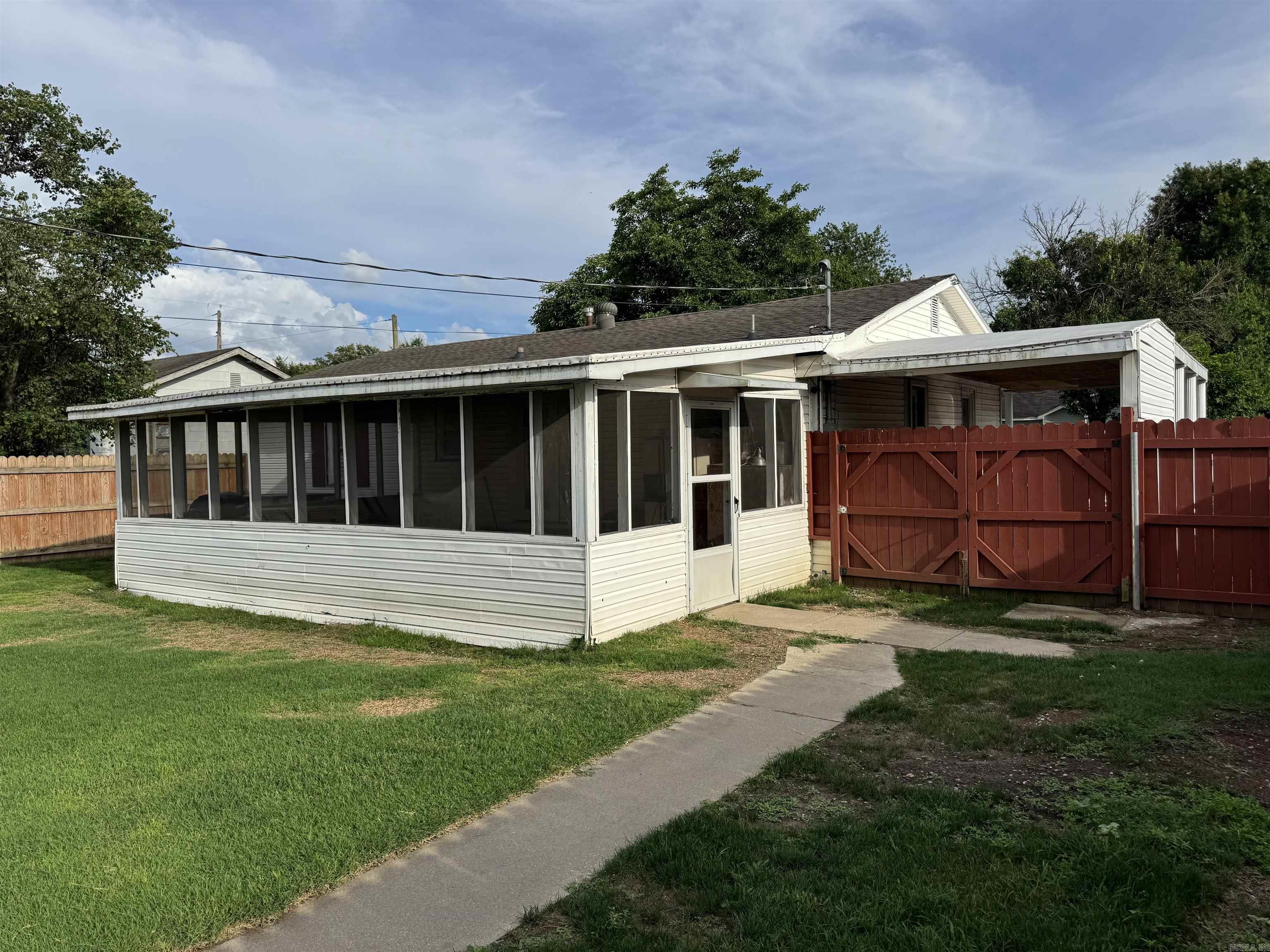 1412 Eleanor Street Kennett, MO 63857
