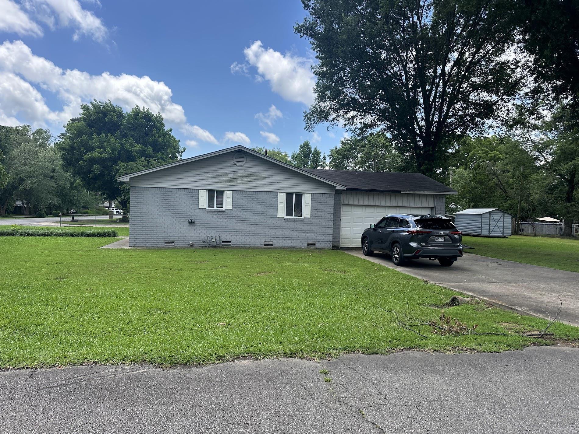 207 Byron  Beebe, AR
