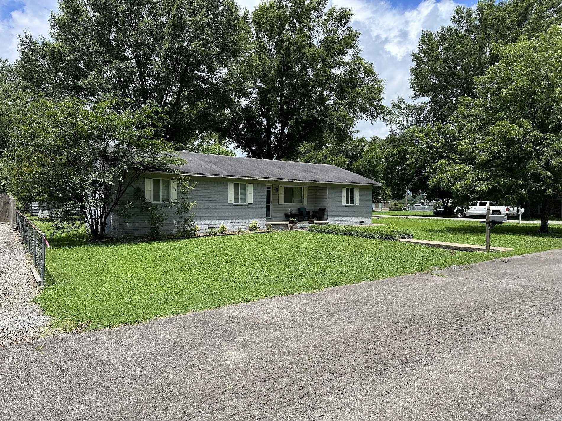 207 Byron  Beebe, AR