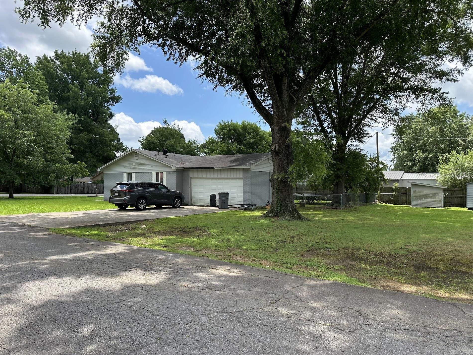 207 Byron  Beebe, AR