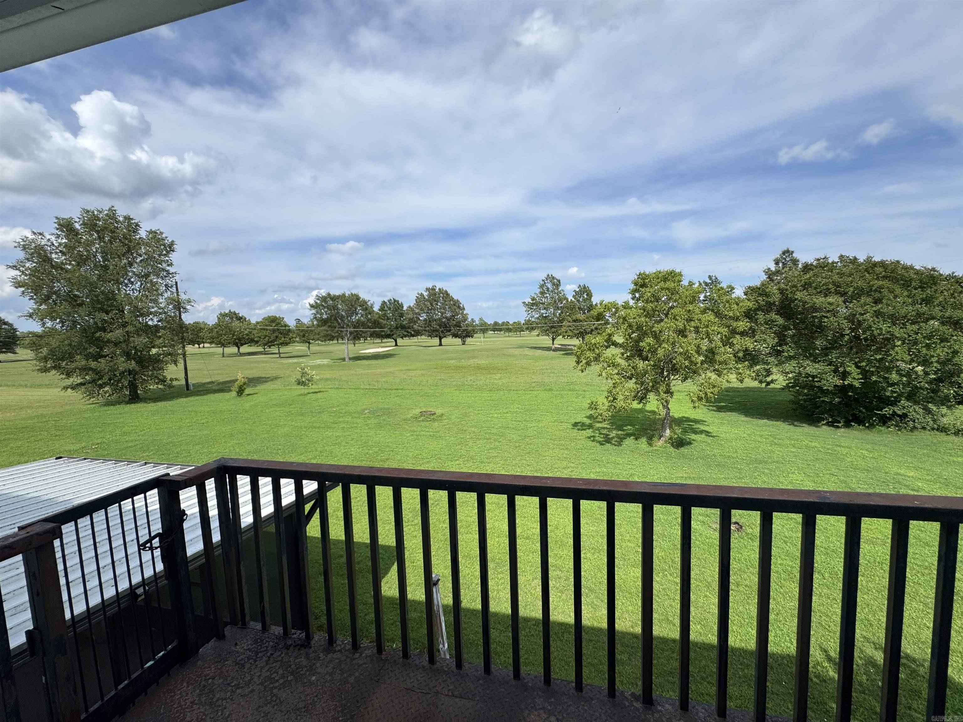 2025 Fairway  Stuttgart, AR