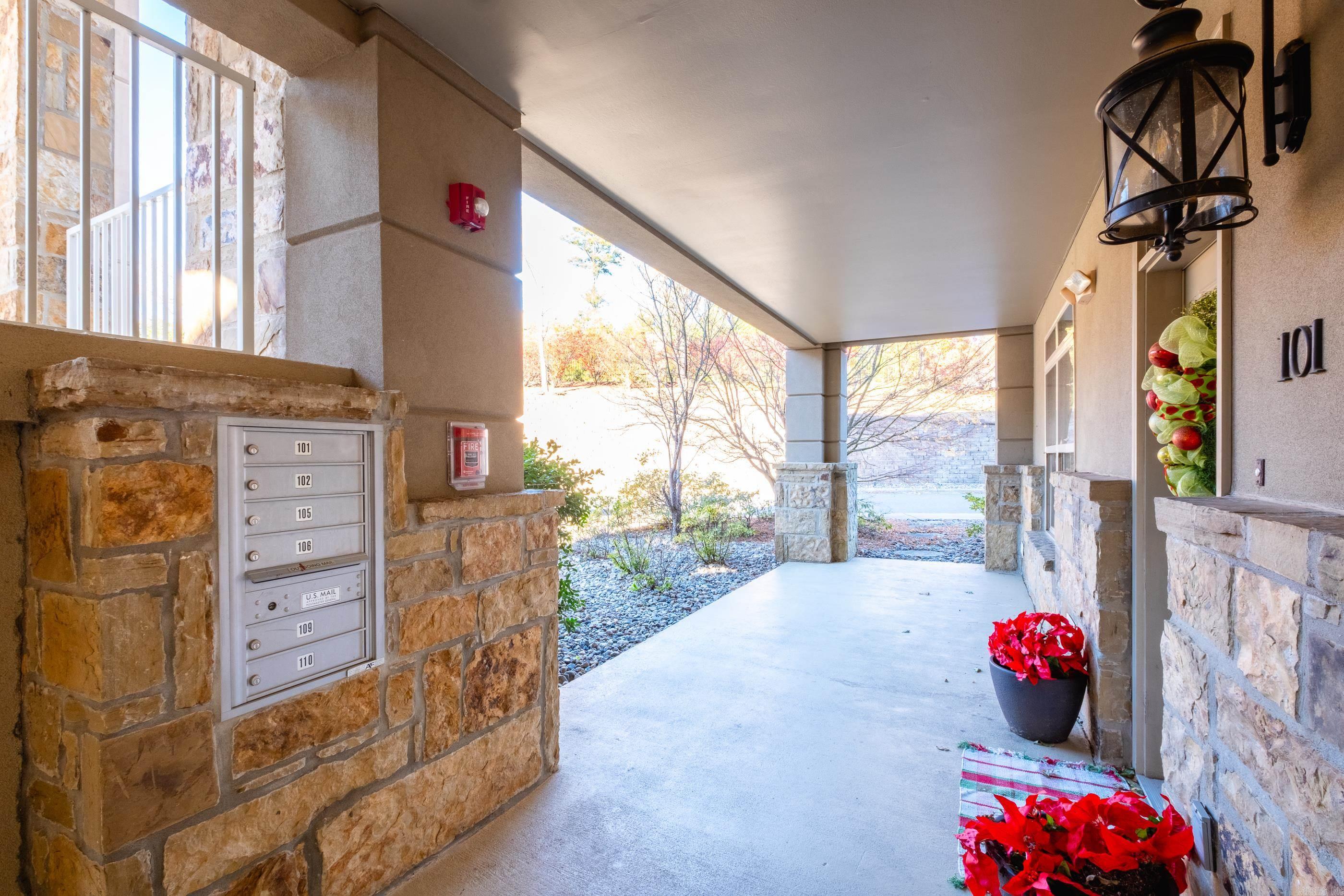 100 Vallon  Little Rock, AR