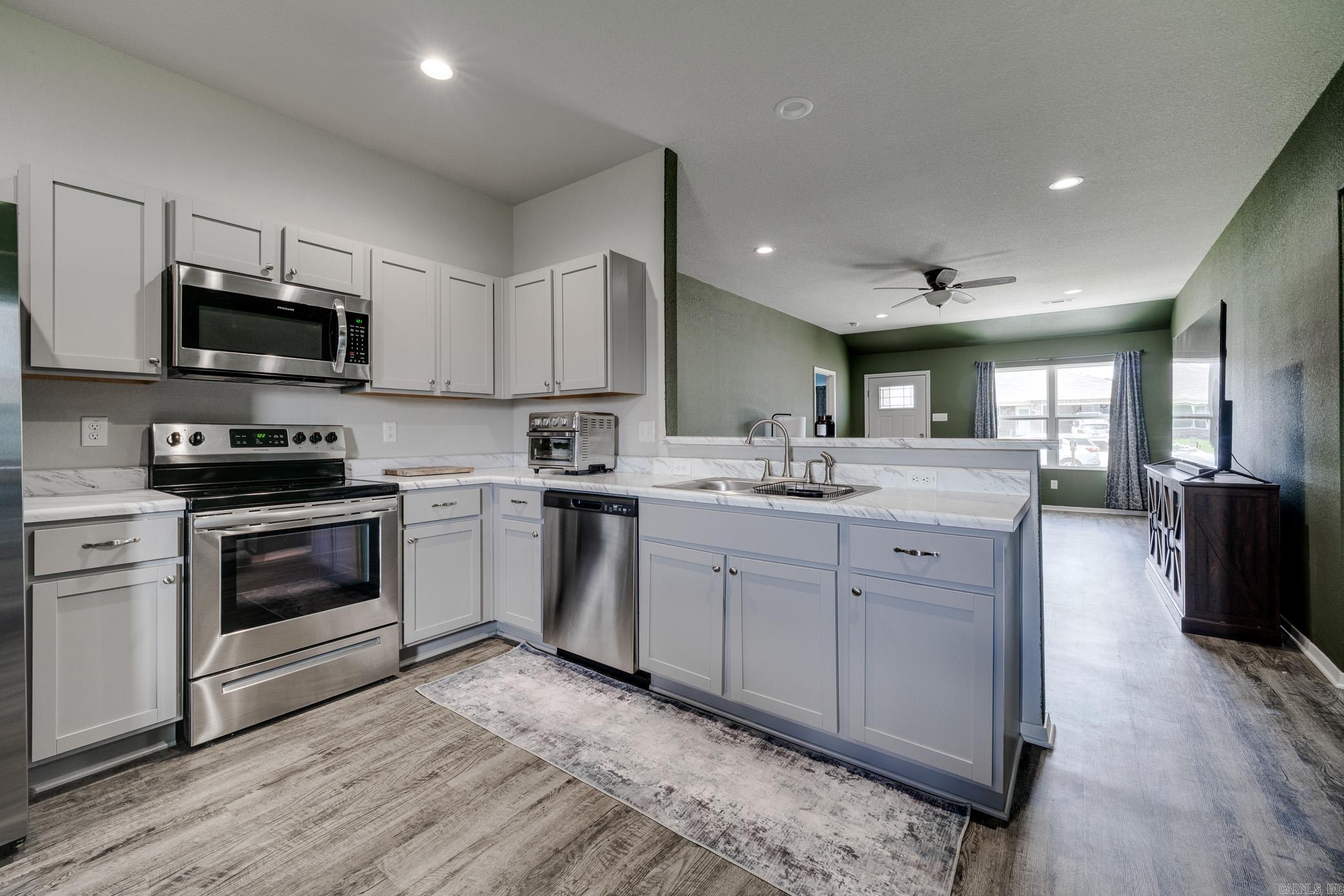 22 Saunder Dr  Austin, AR
