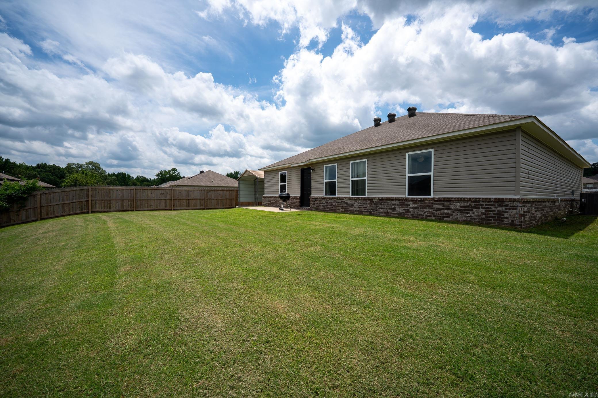 22 Saunder Dr  Austin, AR