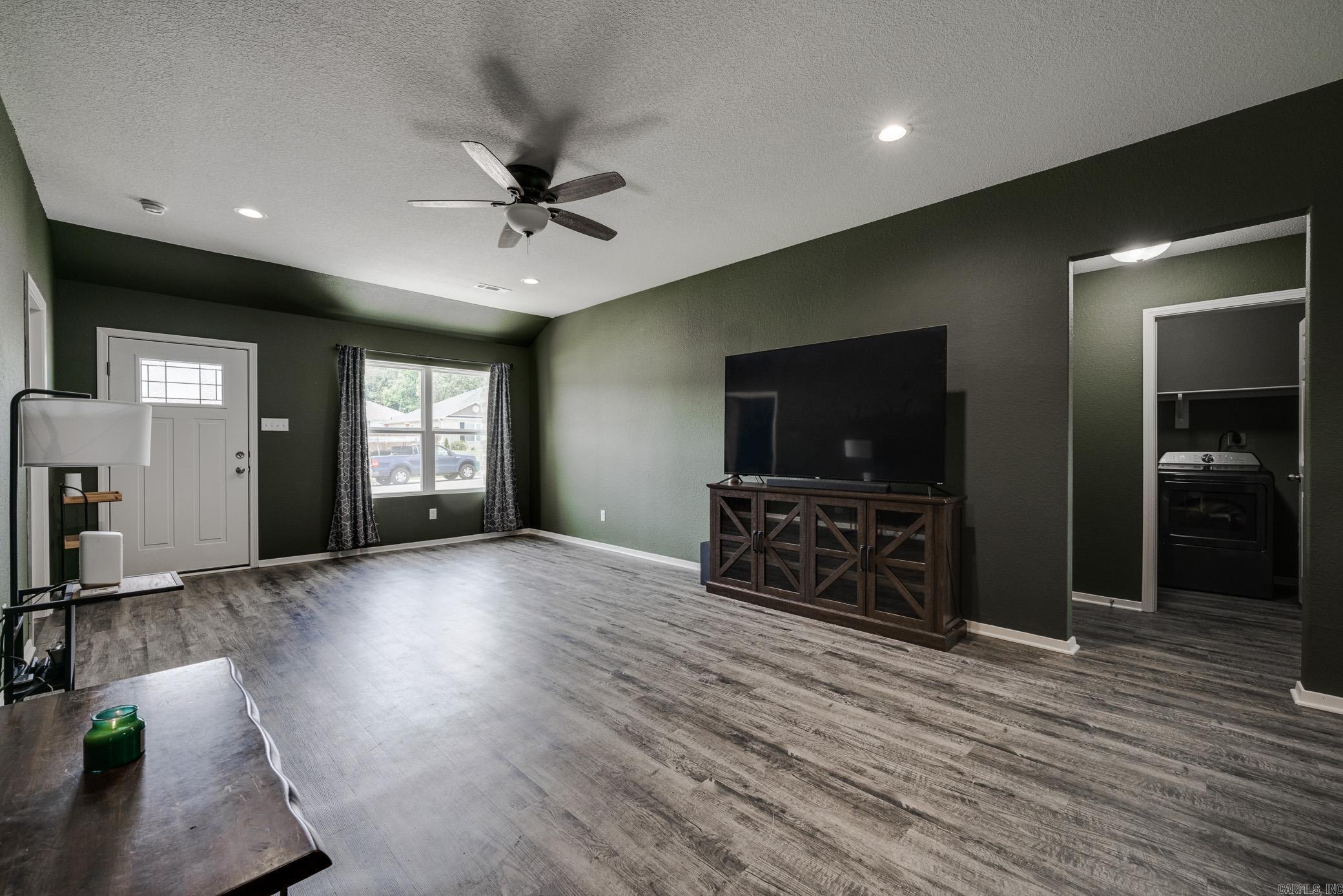 22 Saunder Dr  Austin, AR