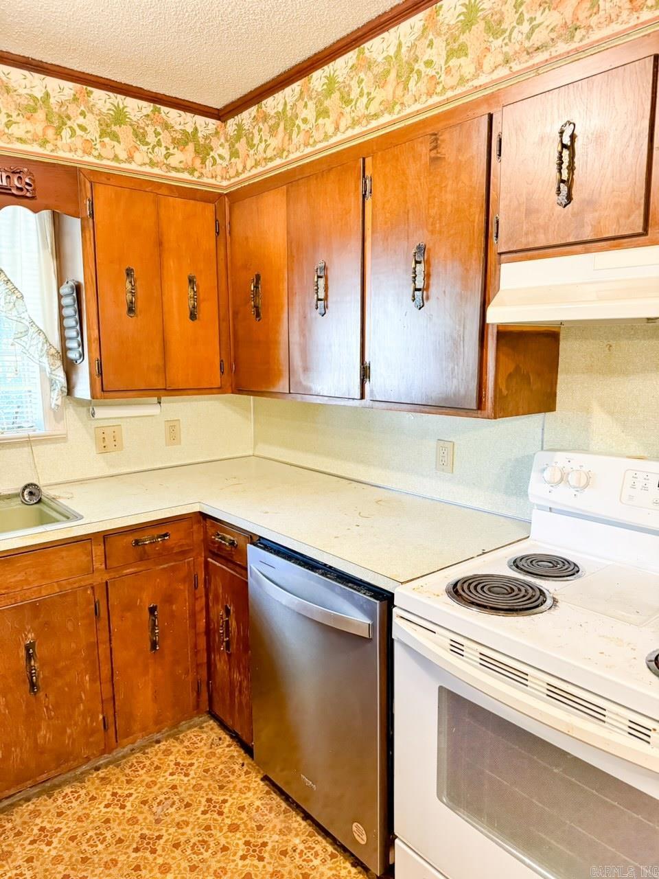 105 Burroughs  Hot Springs, AR