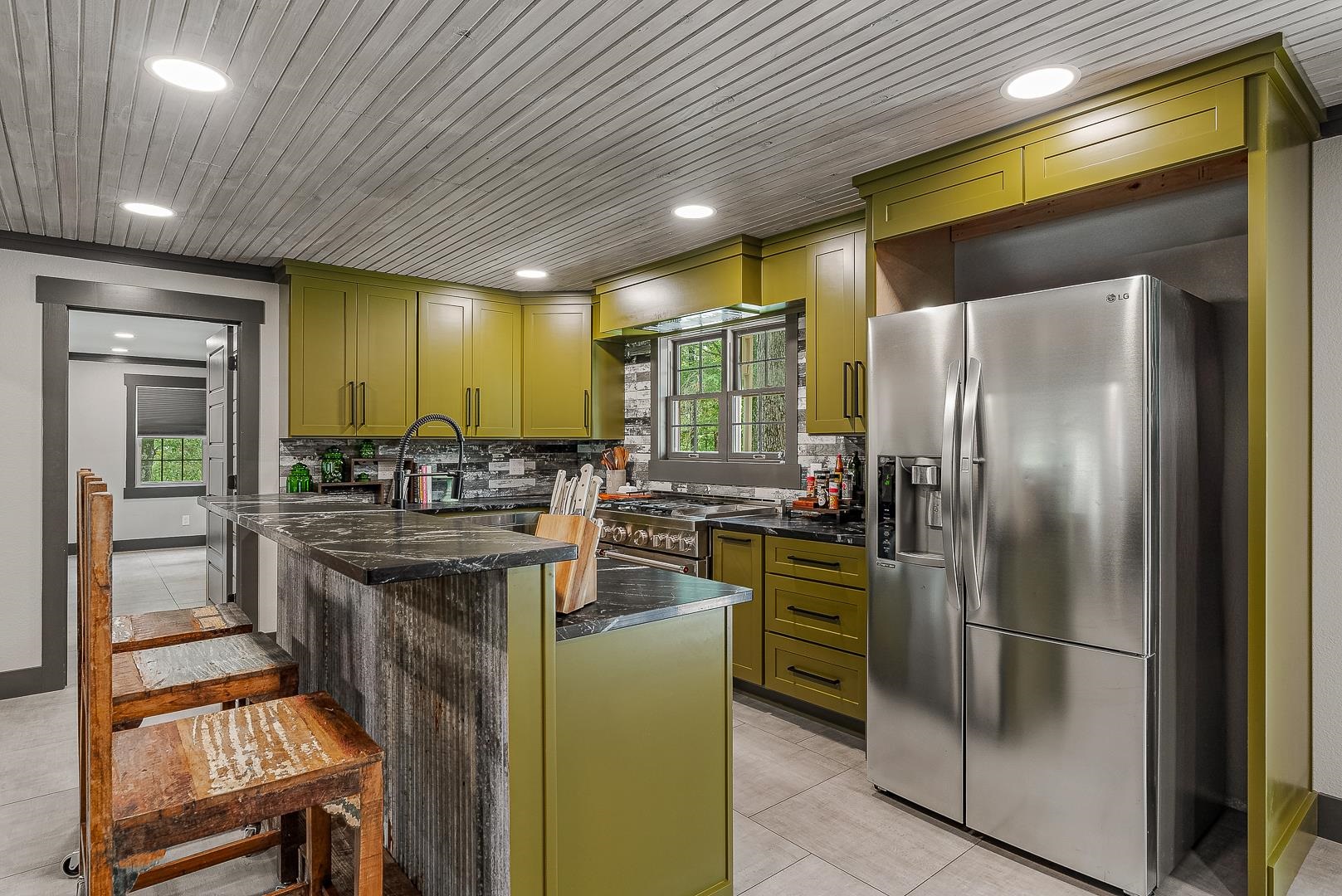 3000 PORTER DRIVE Paragould, AR 72450