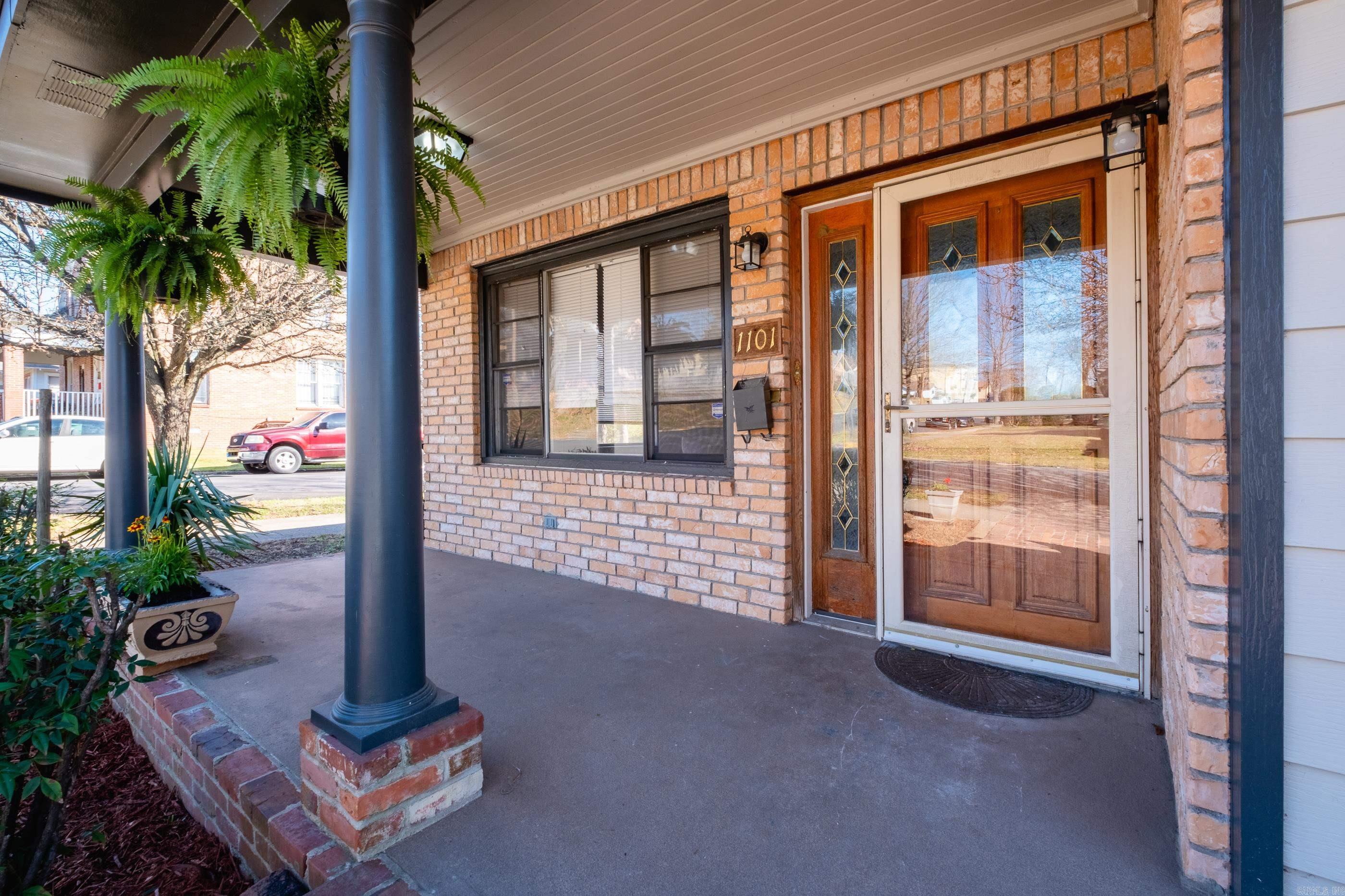 1101 W Charles Bussey  Little Rock, AR