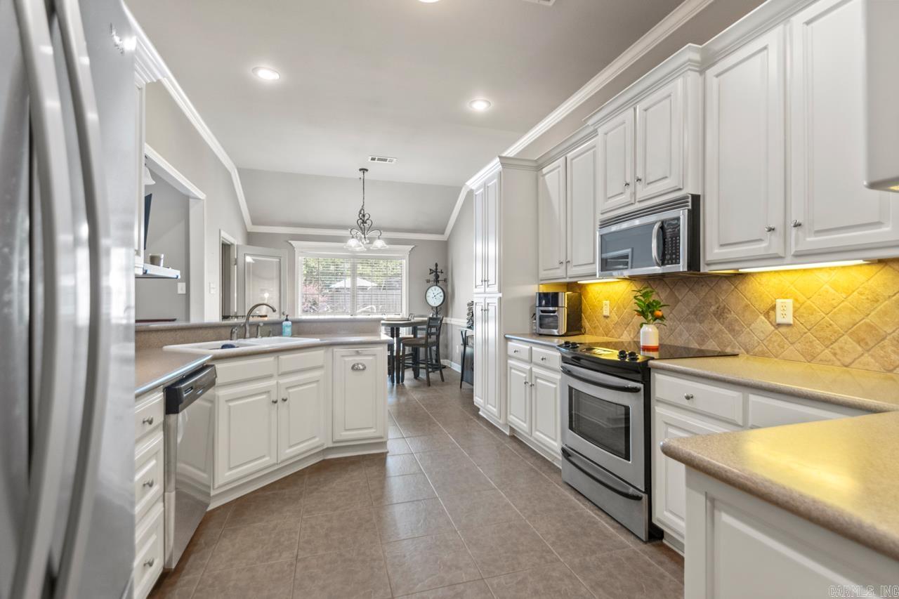 2600 River Eagle  Sherwood, AR