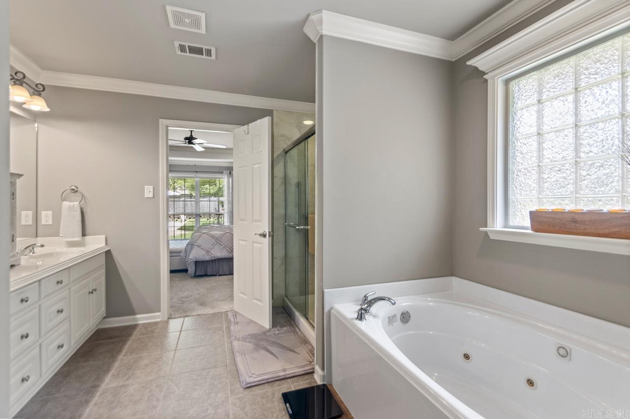 2600 River Eagle  Sherwood, AR