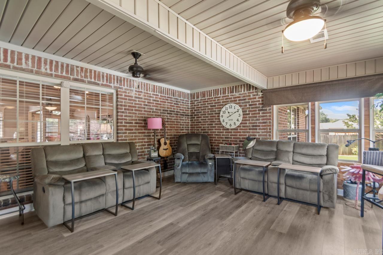 2600 River Eagle  Sherwood, AR