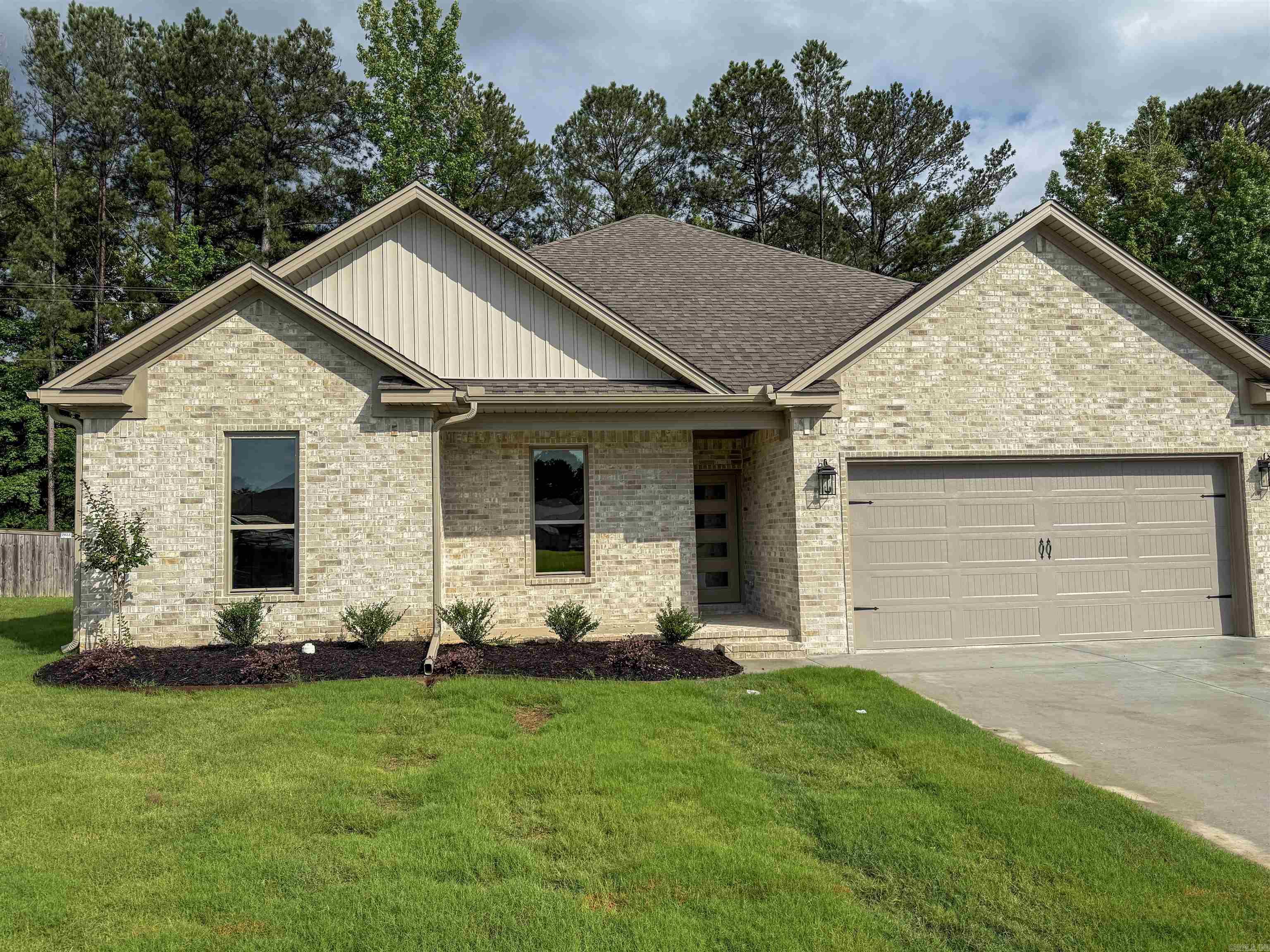 4 Woodhaven Ct.  Jacksonville, AR