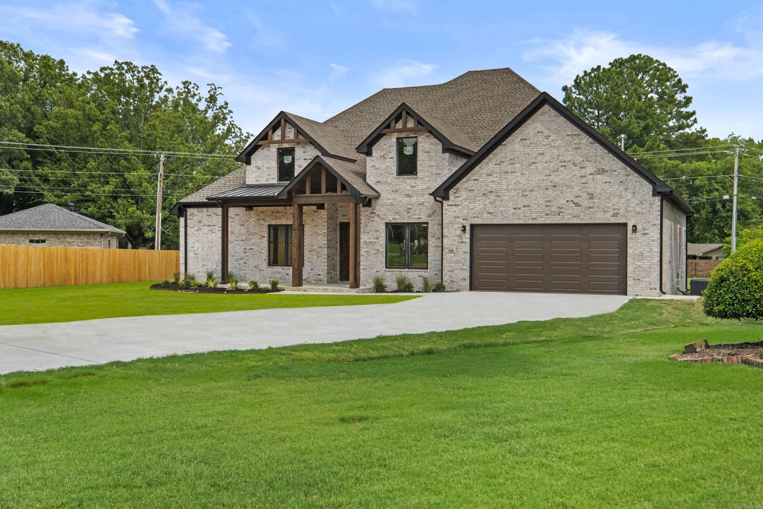 1500 Haley  Conway, AR