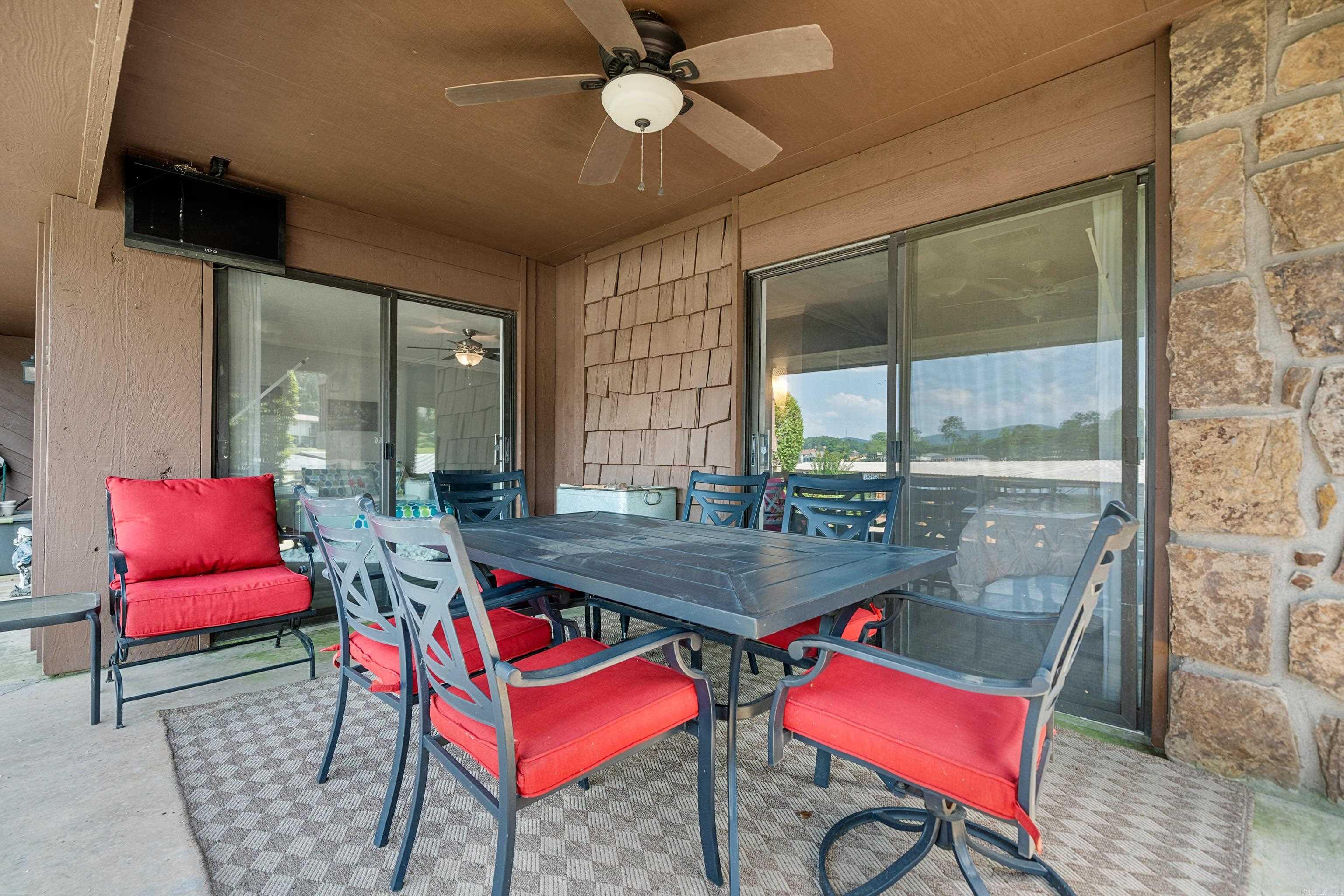 1412 AIRPORT RD  Hot Springs, AR