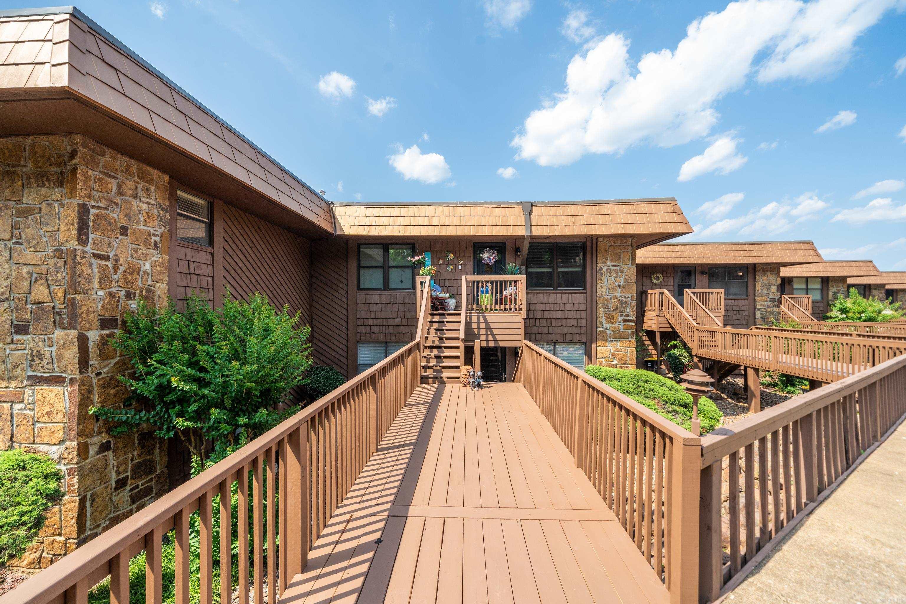 1412 AIRPORT RD  Hot Springs, AR