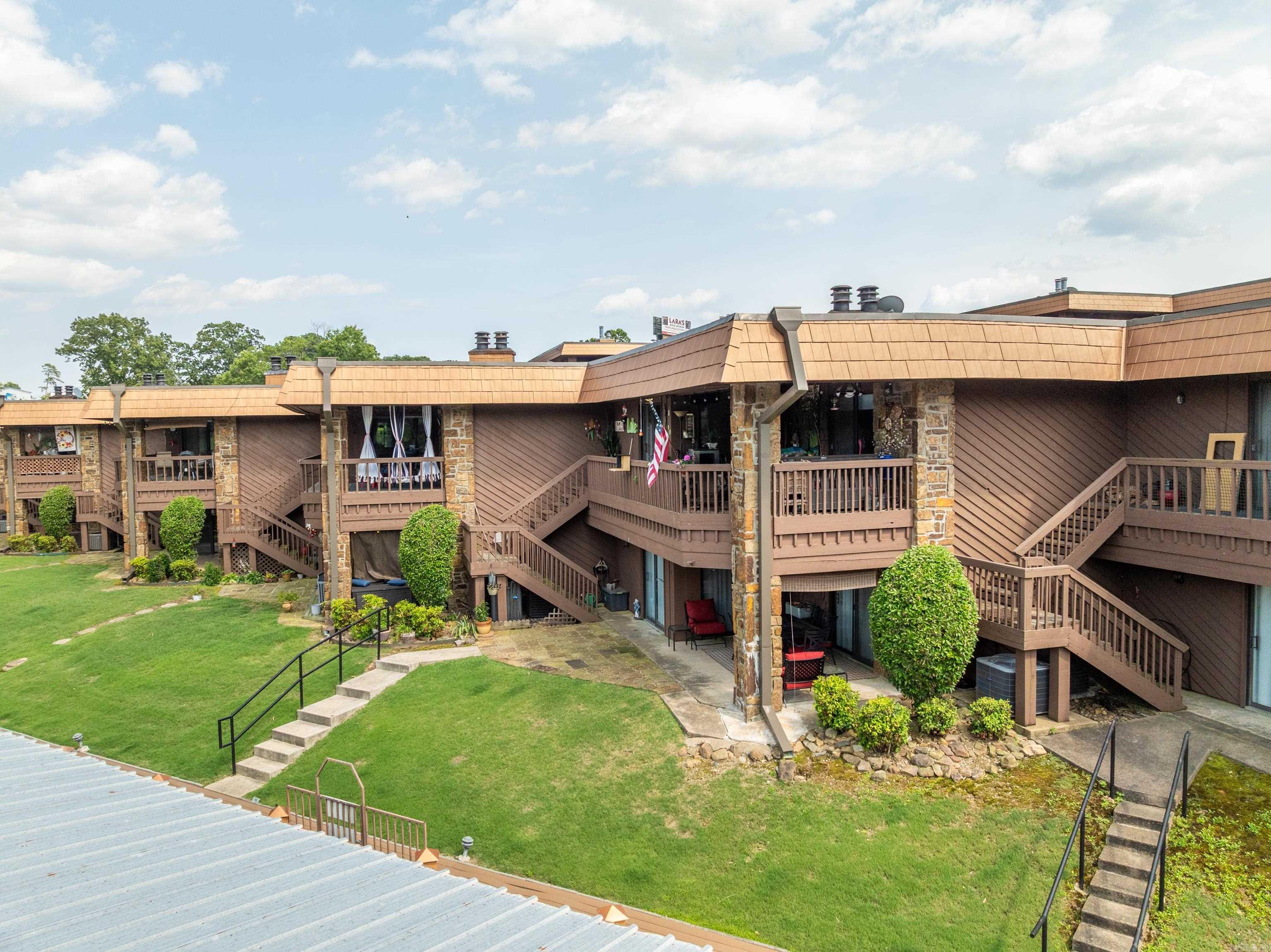 1412 AIRPORT RD  Hot Springs, AR