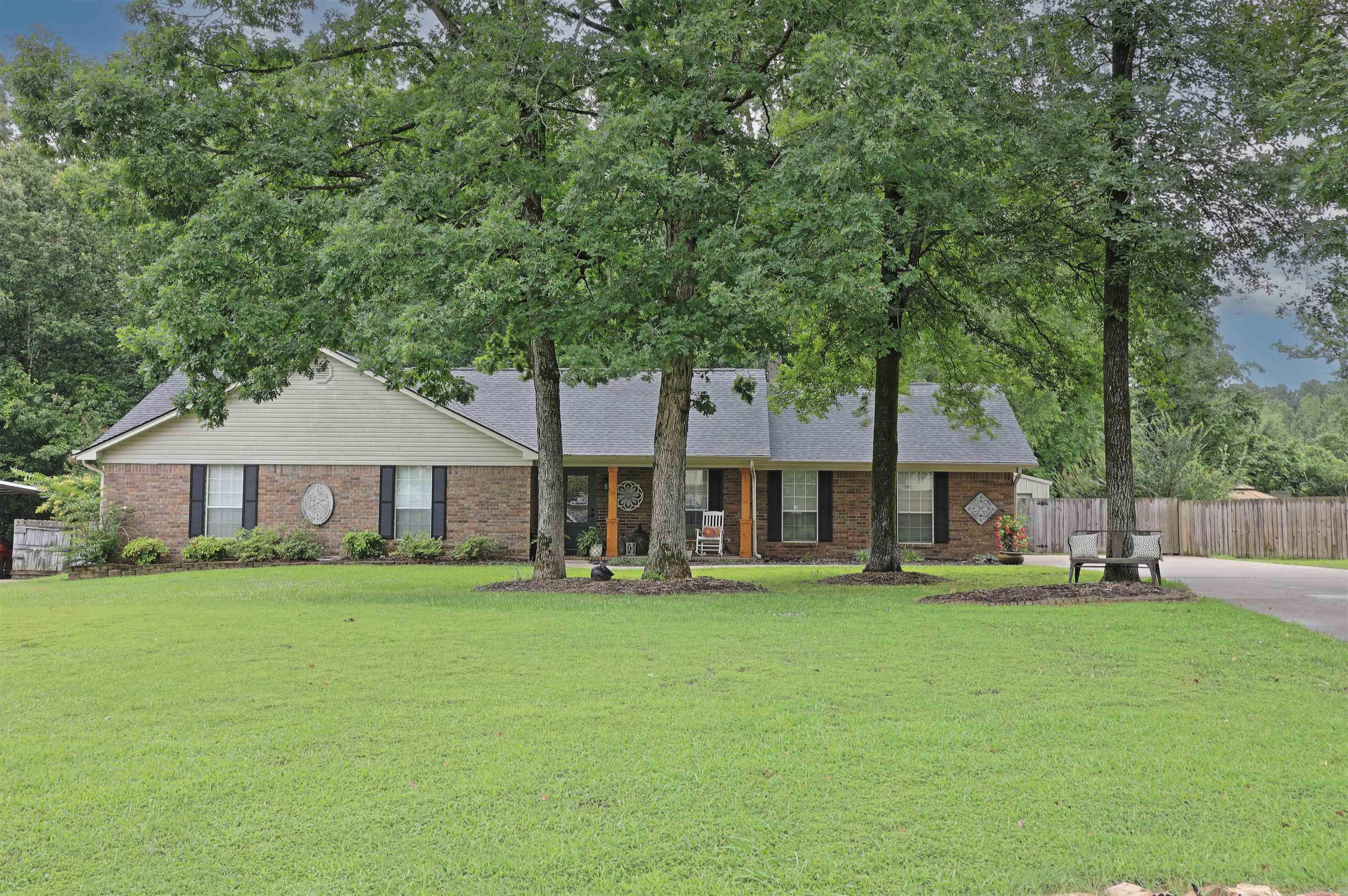 329 Regal Oaks  White Hall, AR