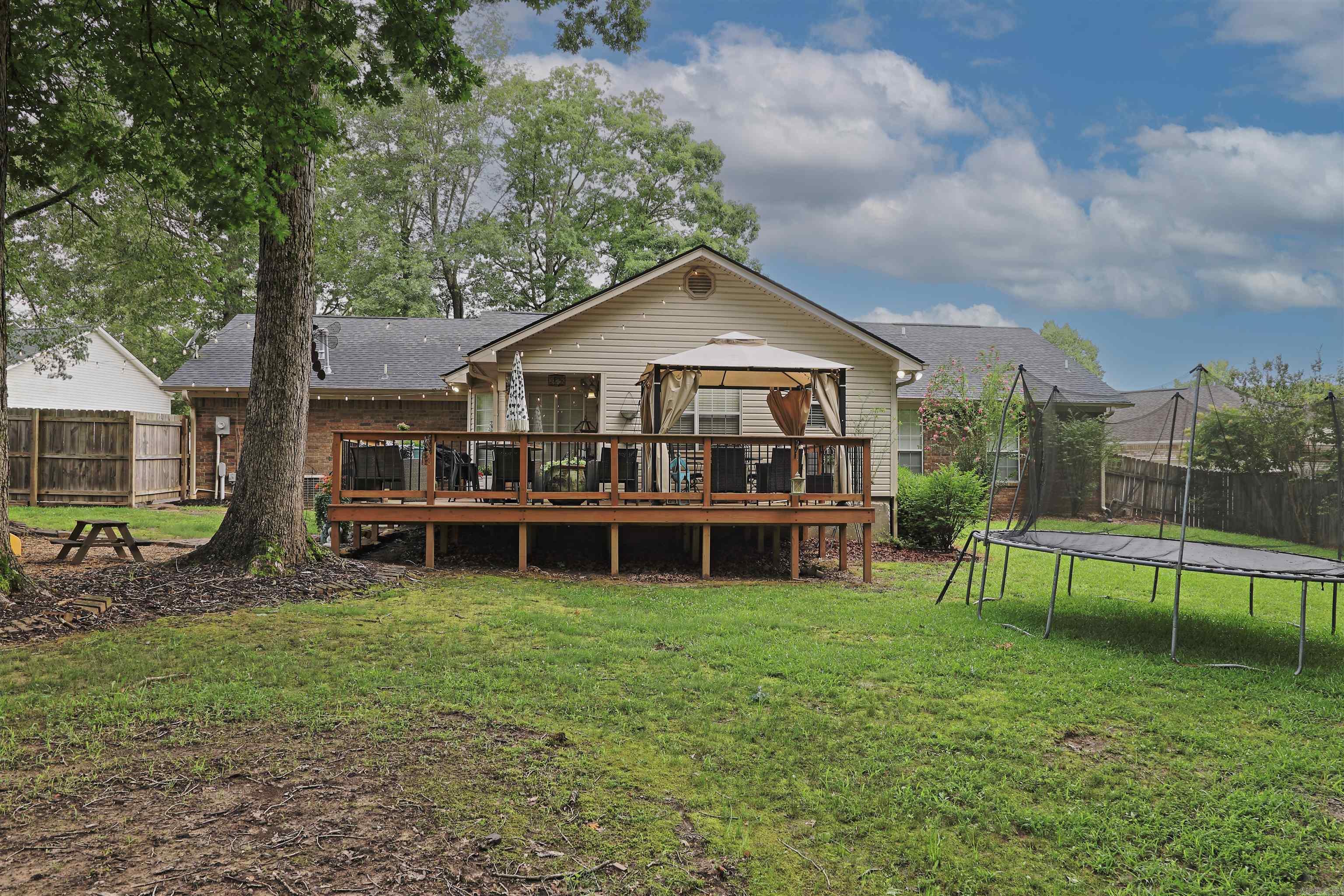329 Regal Oaks  White Hall, AR