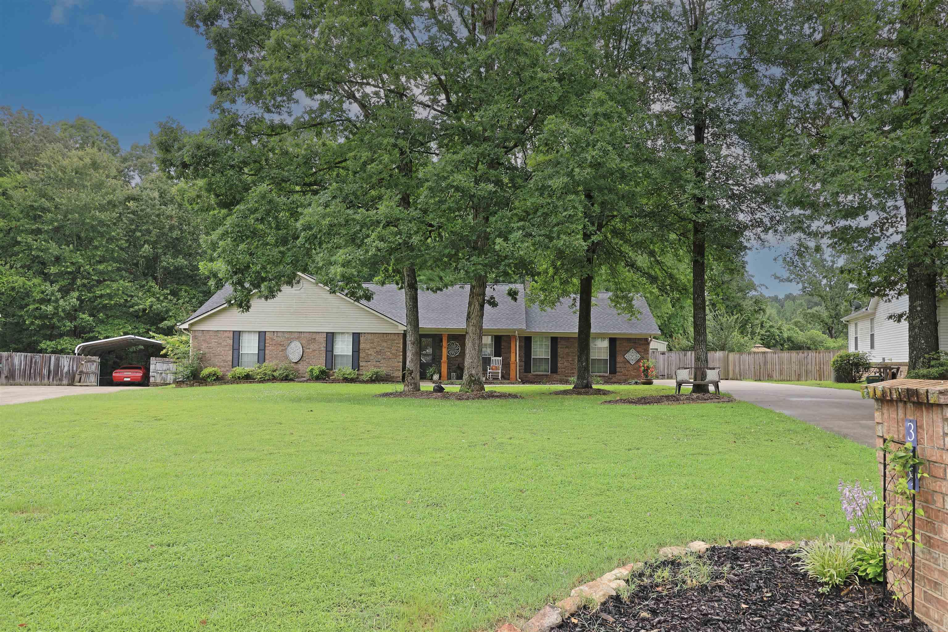 329 Regal Oaks  White Hall, AR