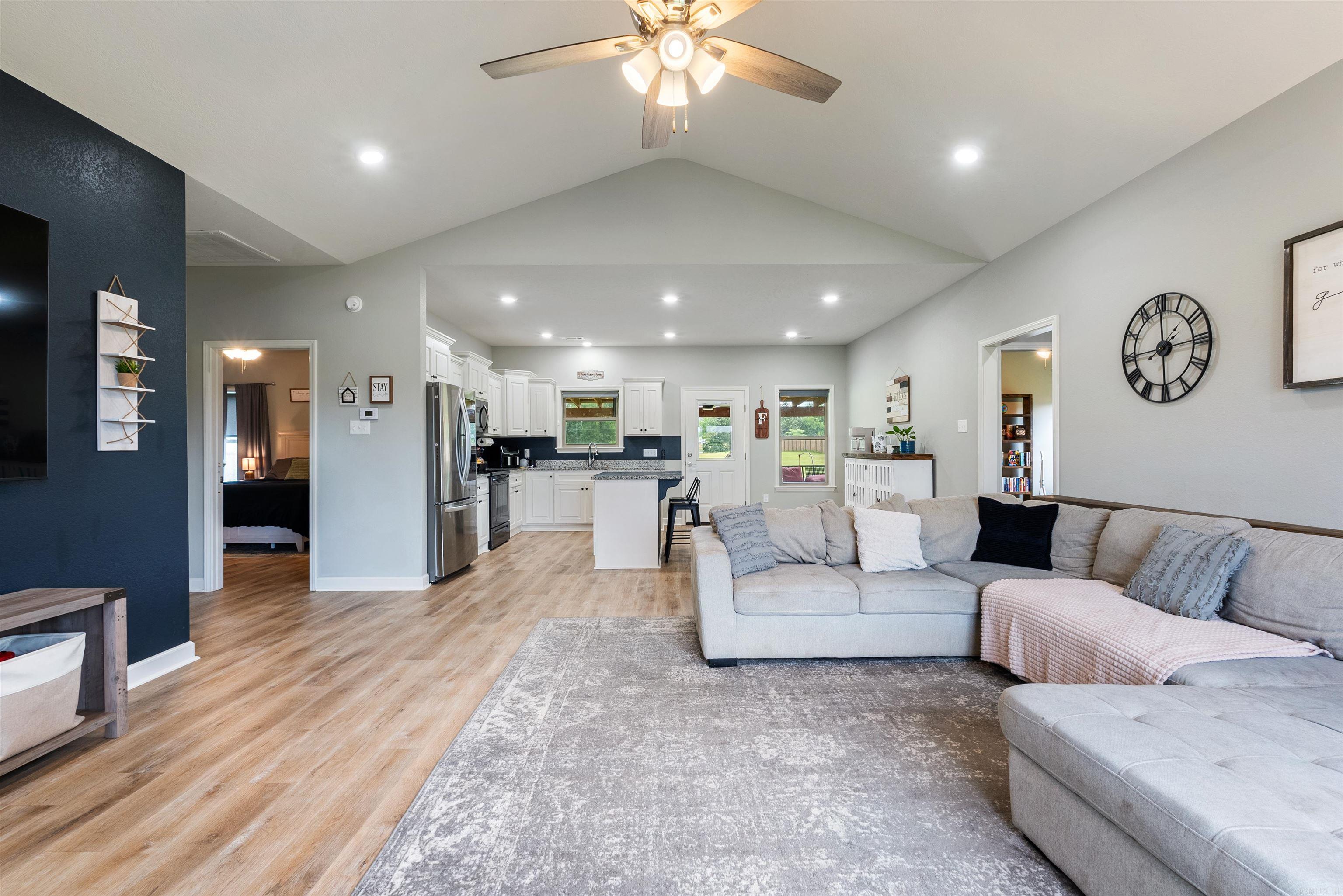 7 Edward  Greenbrier, AR
