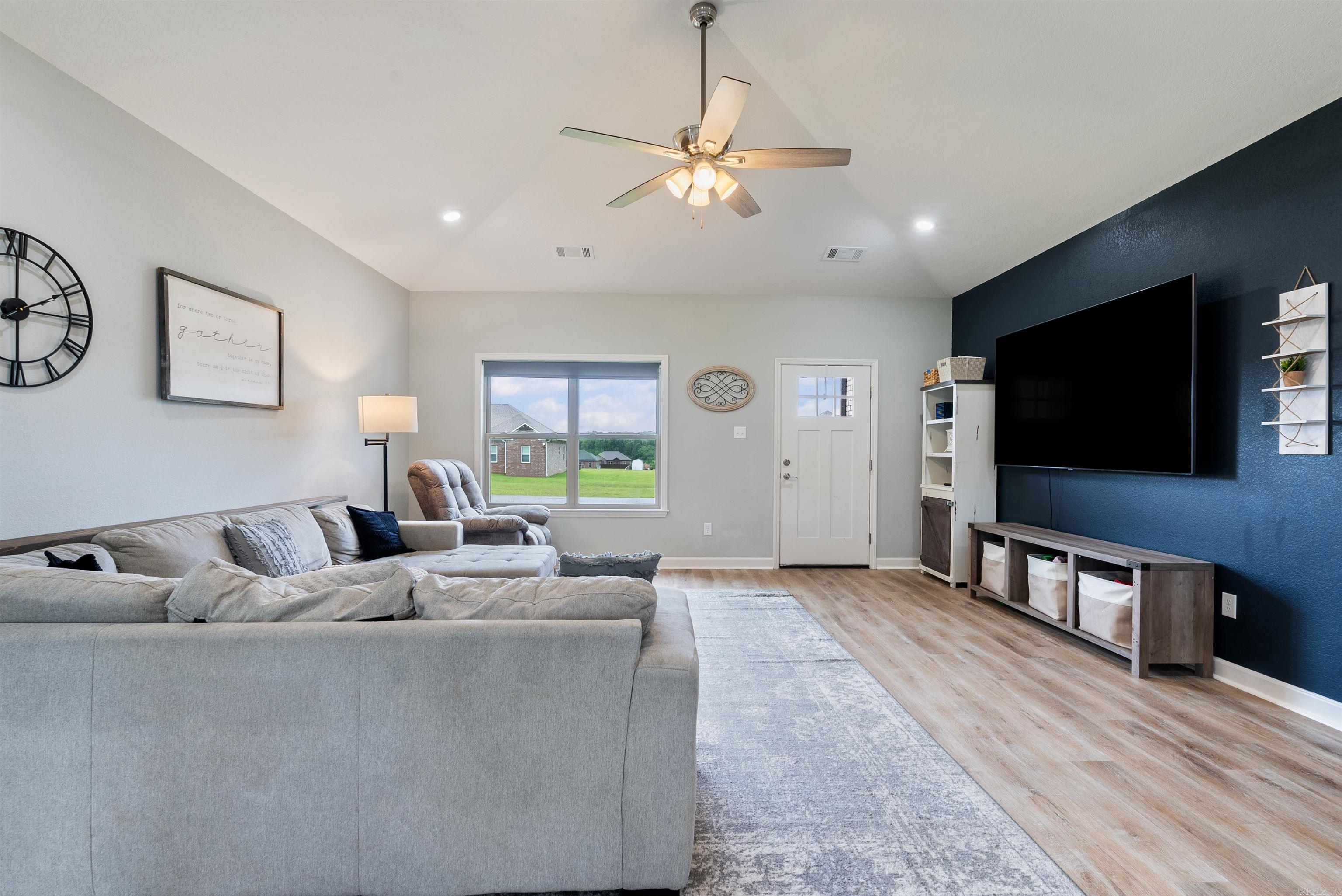 7 Edward  Greenbrier, AR
