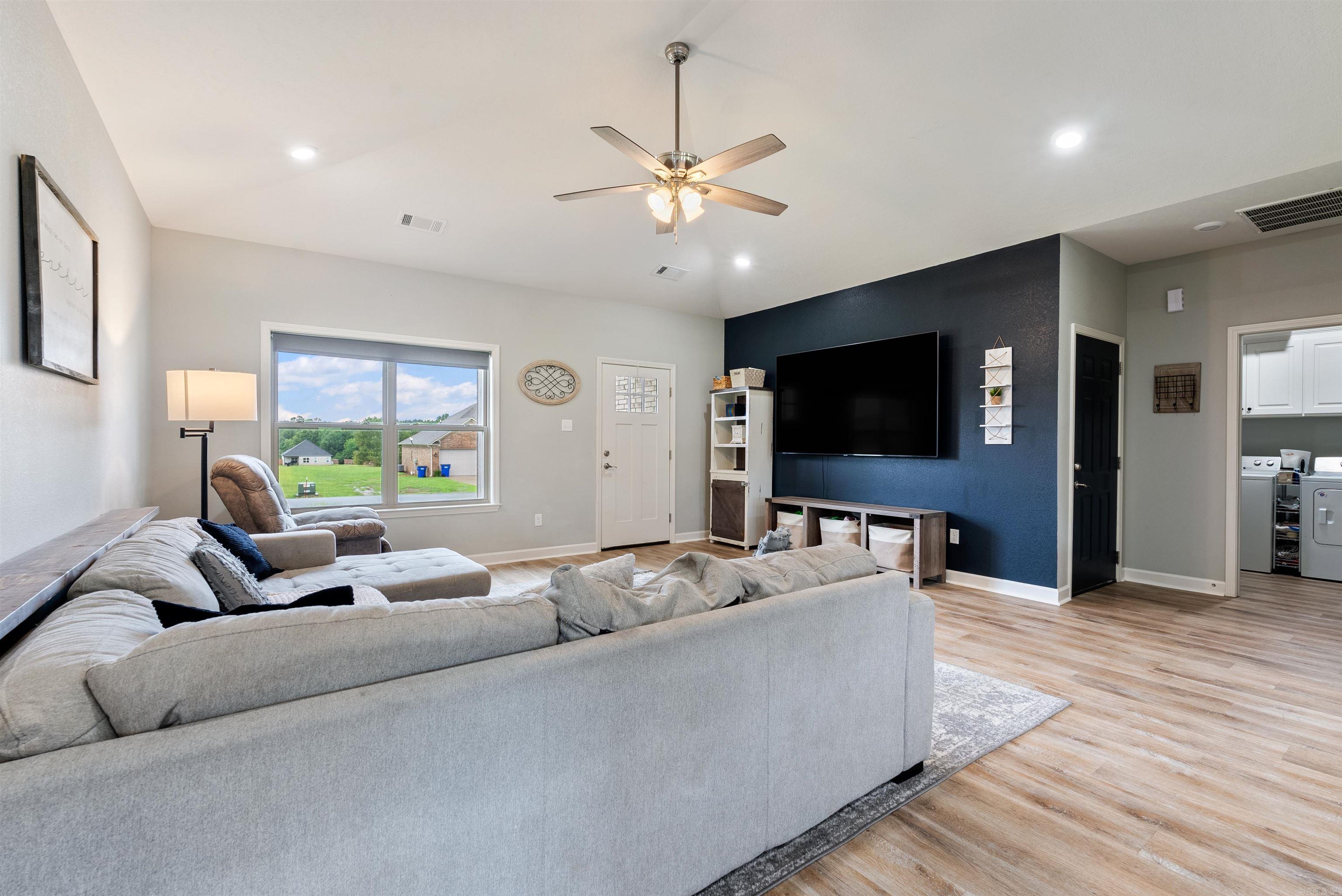 7 Edward  Greenbrier, AR