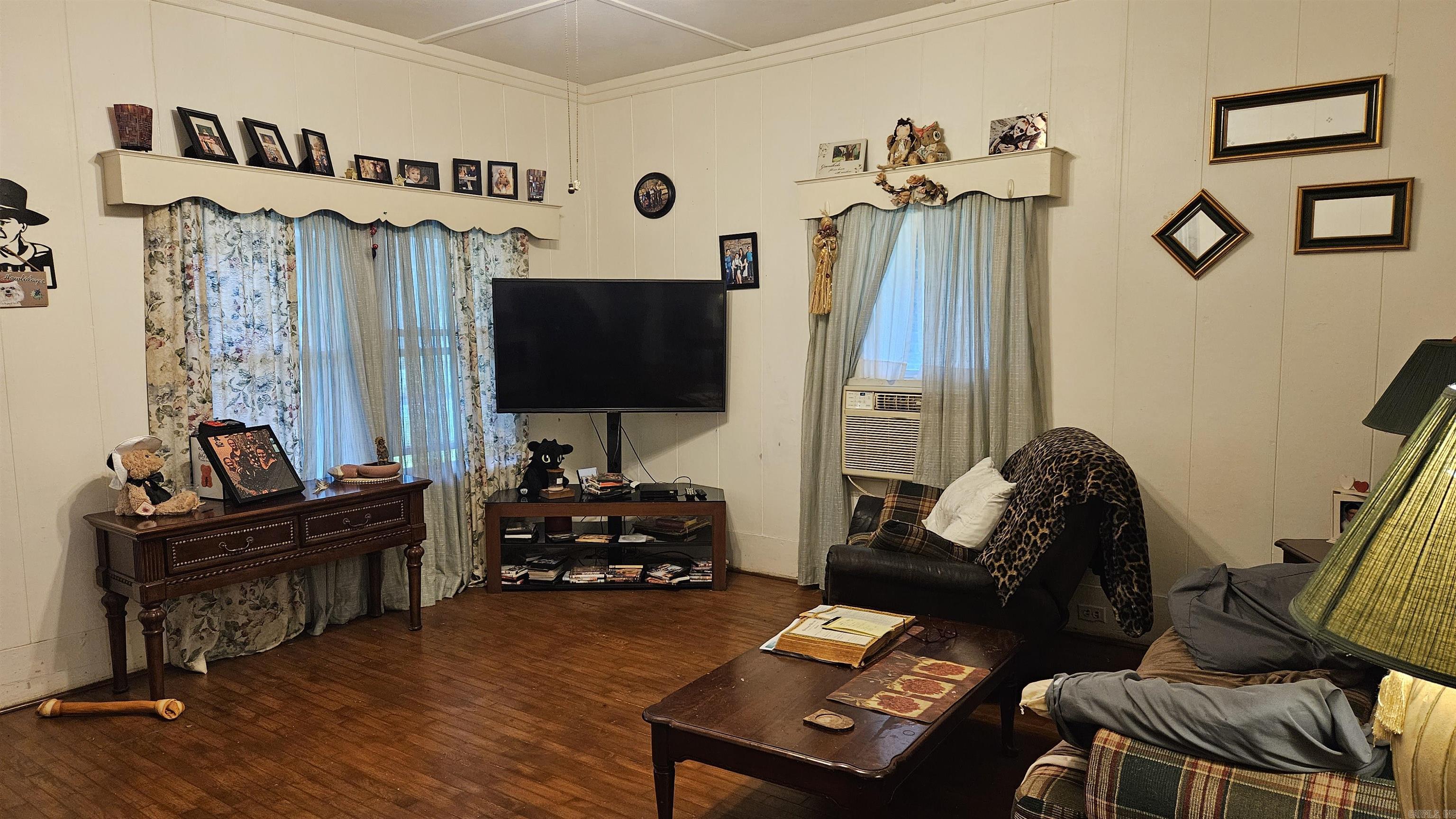 121 W 5th  Rector, AR