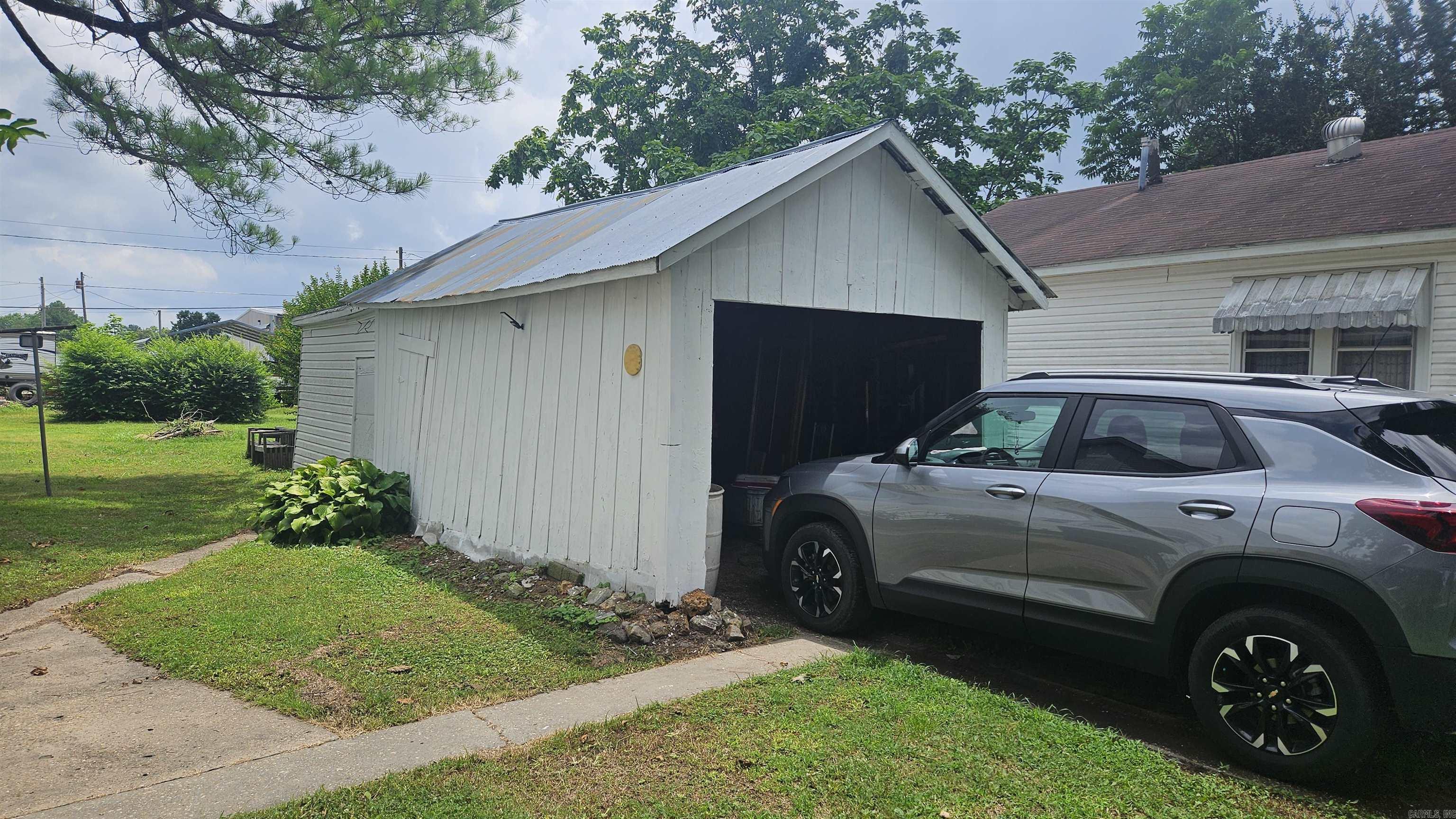 121 W 5th  Rector, AR