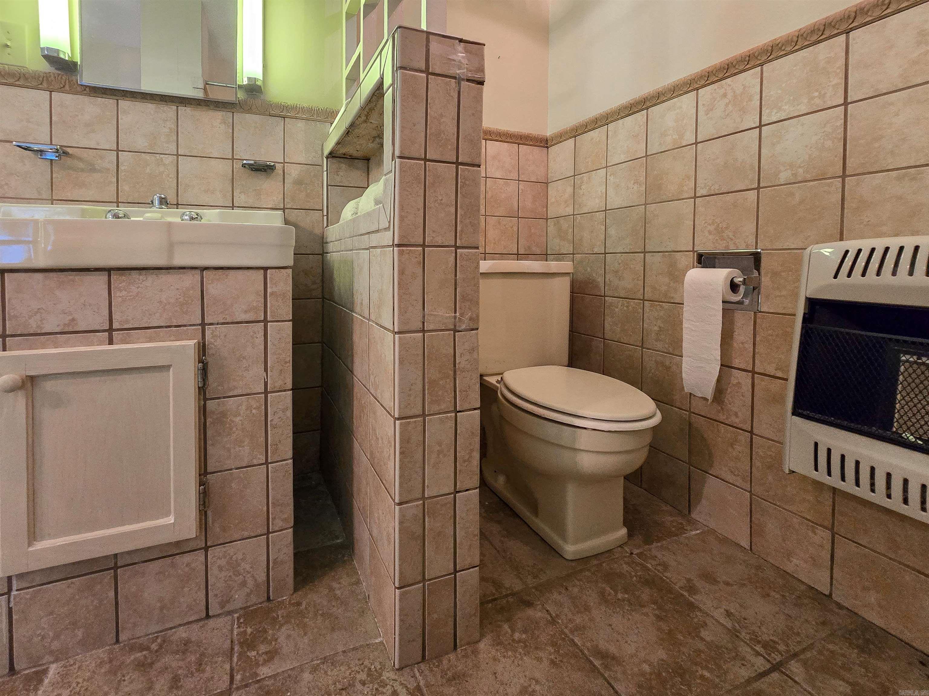226 Holmes  Lepanto, AR