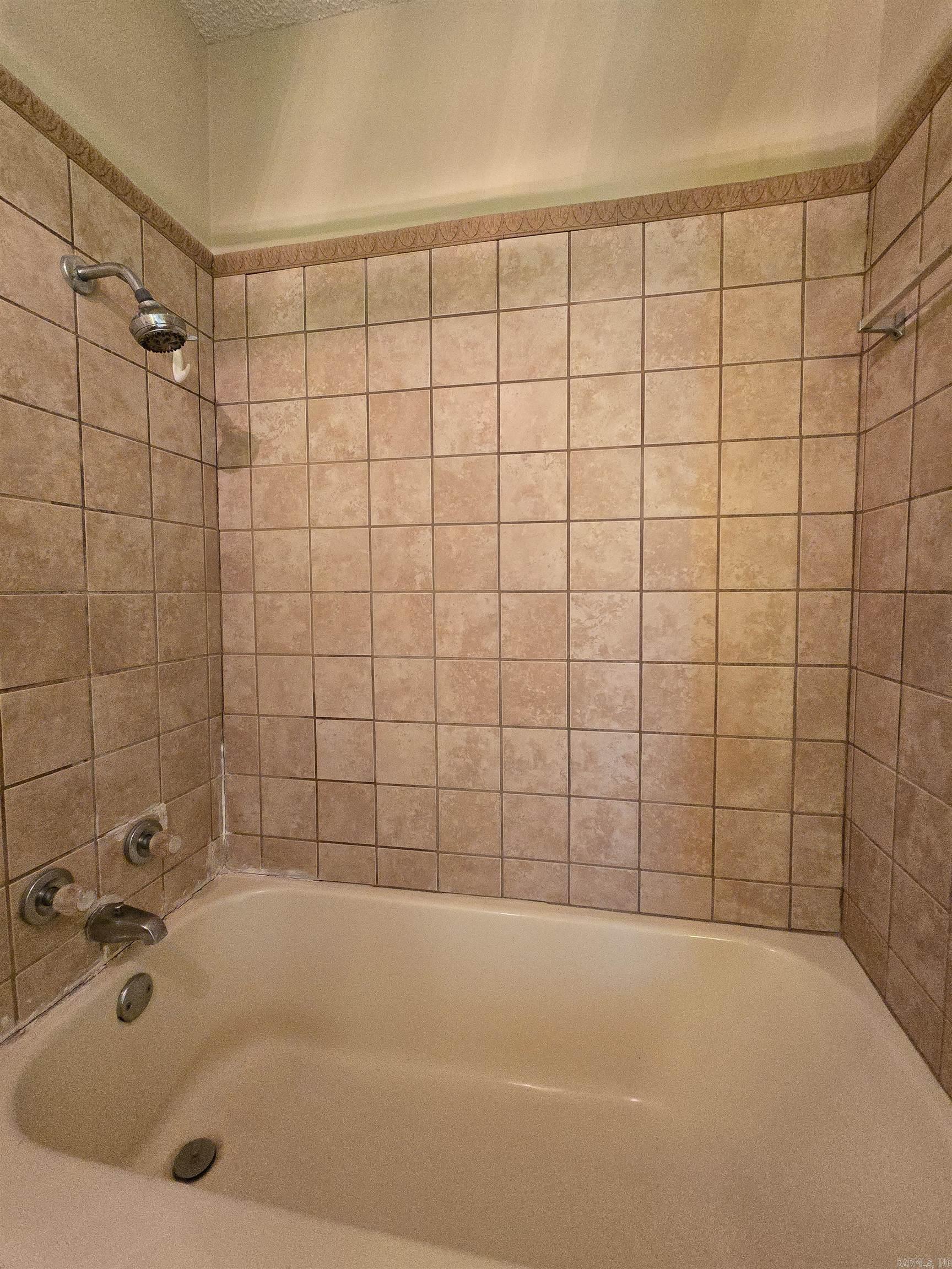226 Holmes  Lepanto, AR