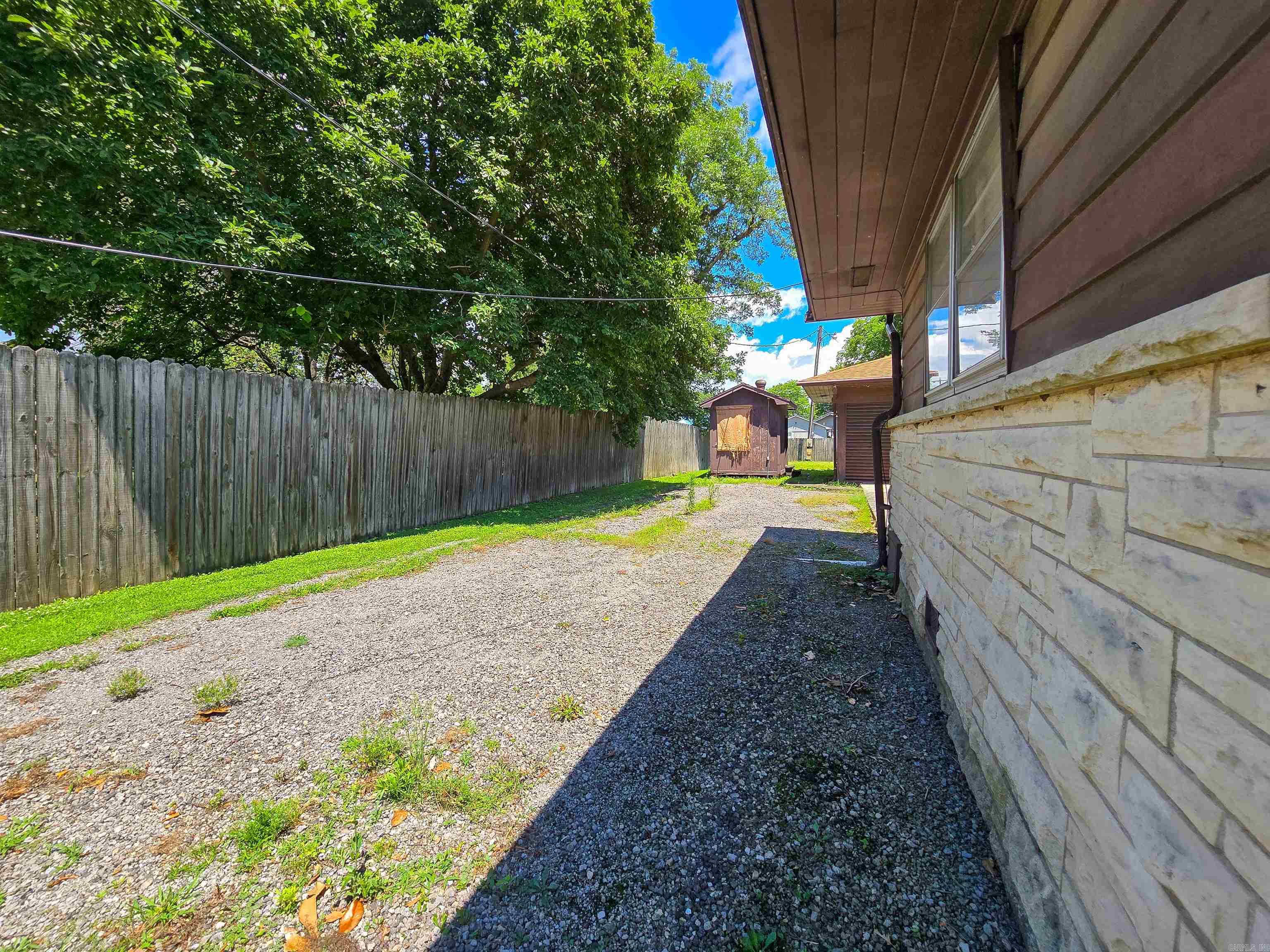 226 Holmes  Lepanto, AR