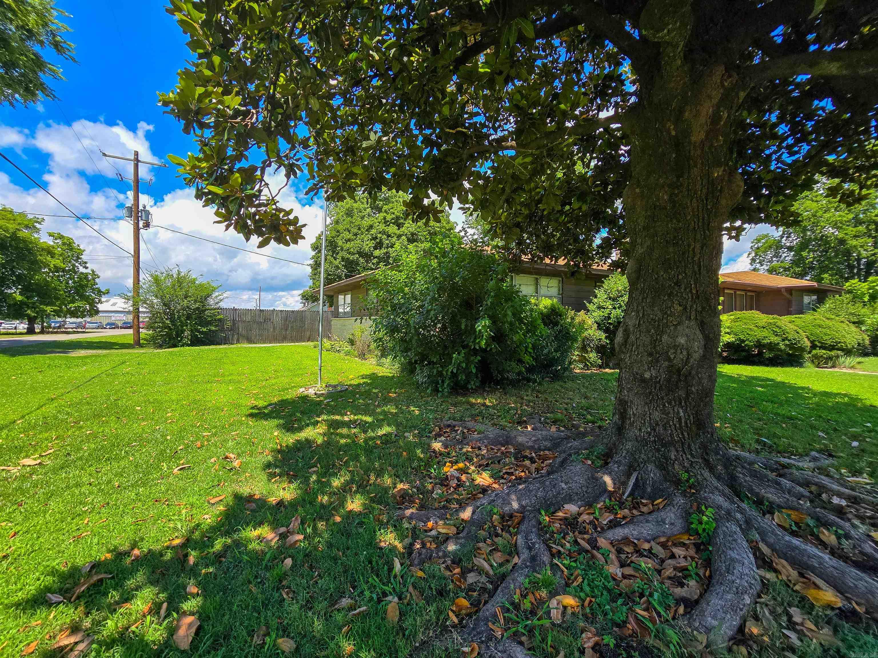 226 Holmes  Lepanto, AR