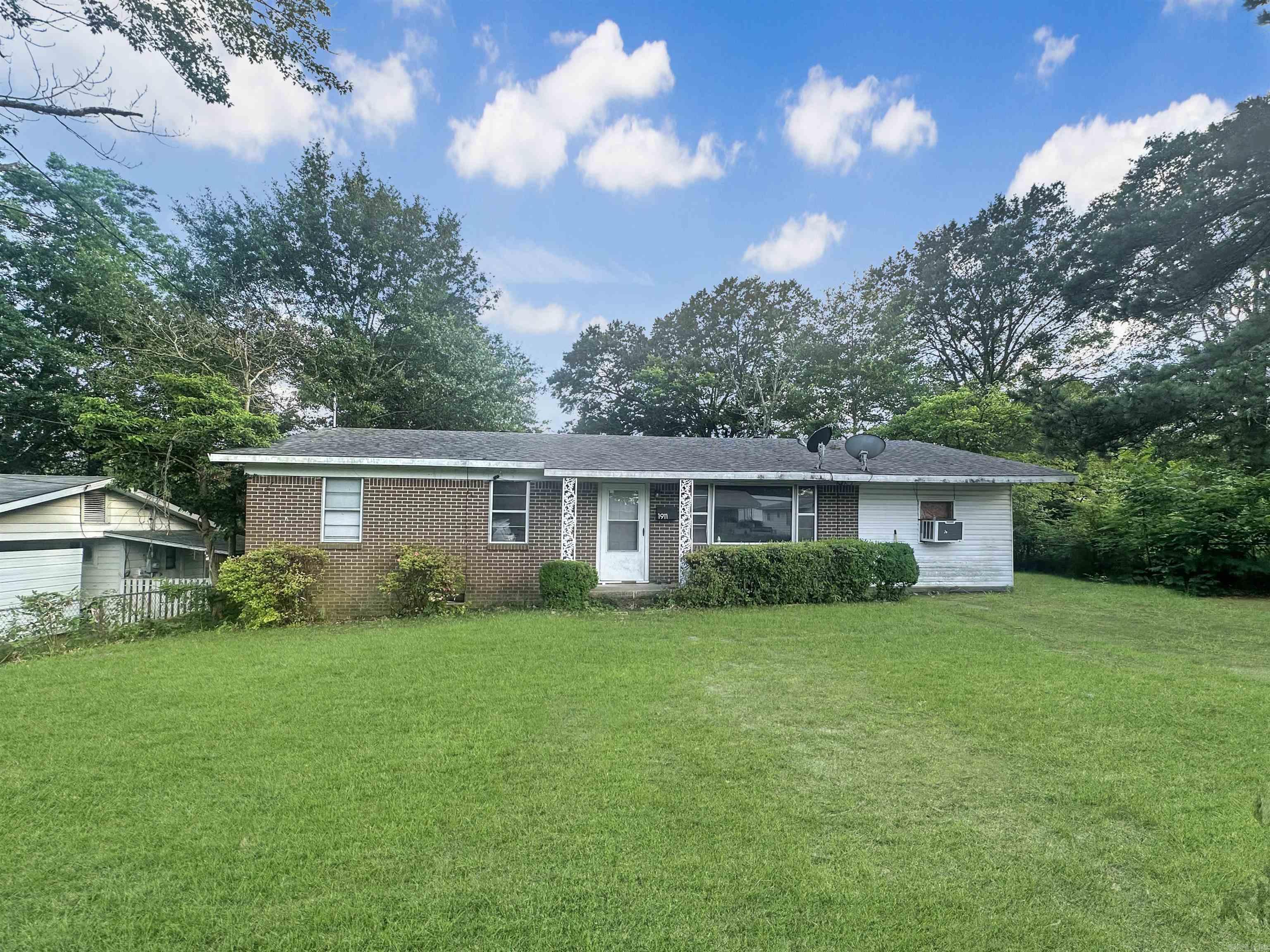 1911 Robert E Lee  Malvern, AR