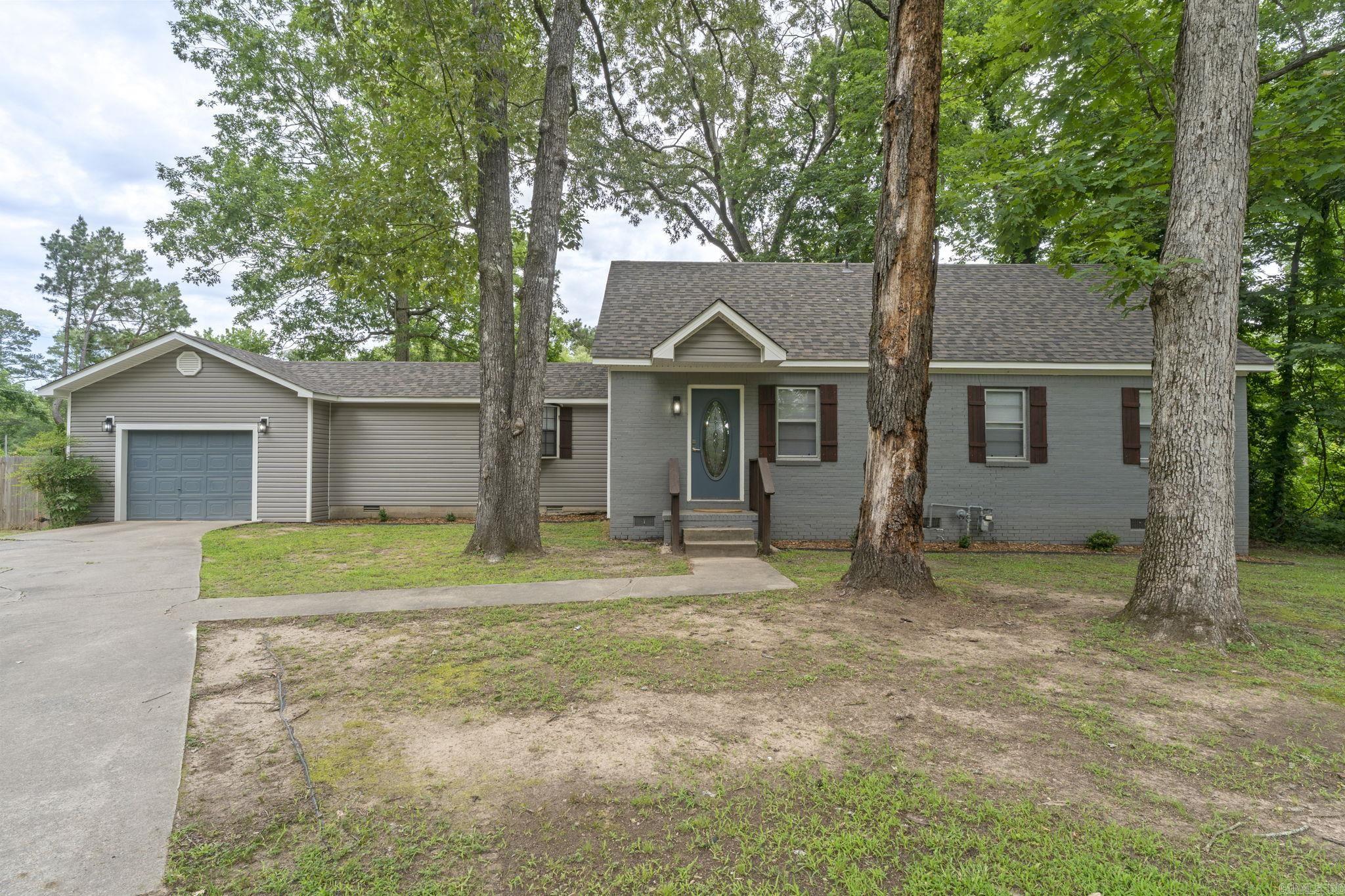 301 Bunker Hill  White Hall, AR
