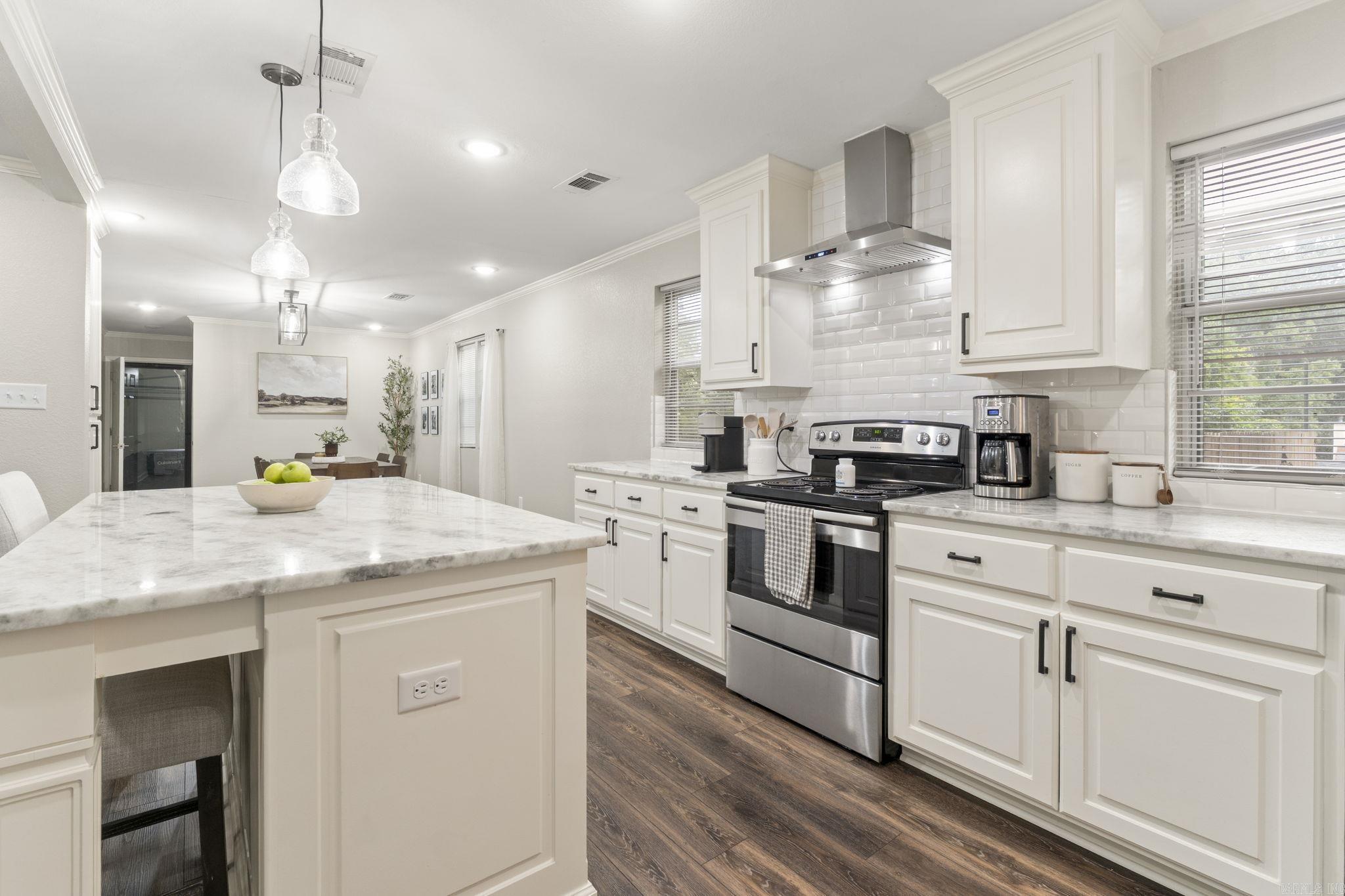 301 Bunker Hill  White Hall, AR