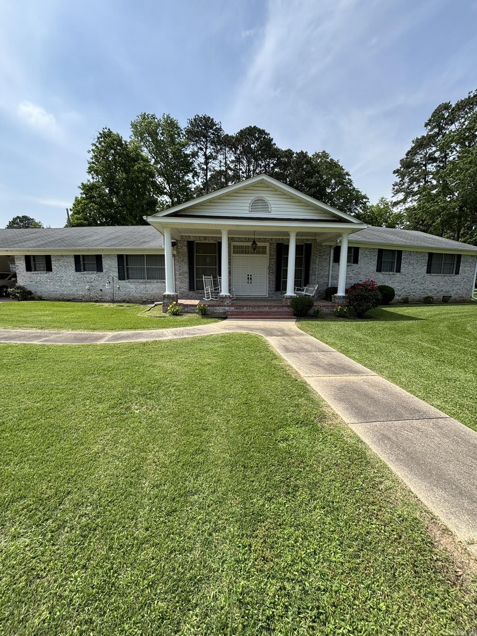 201 Arkansas  Street  Warren, AR