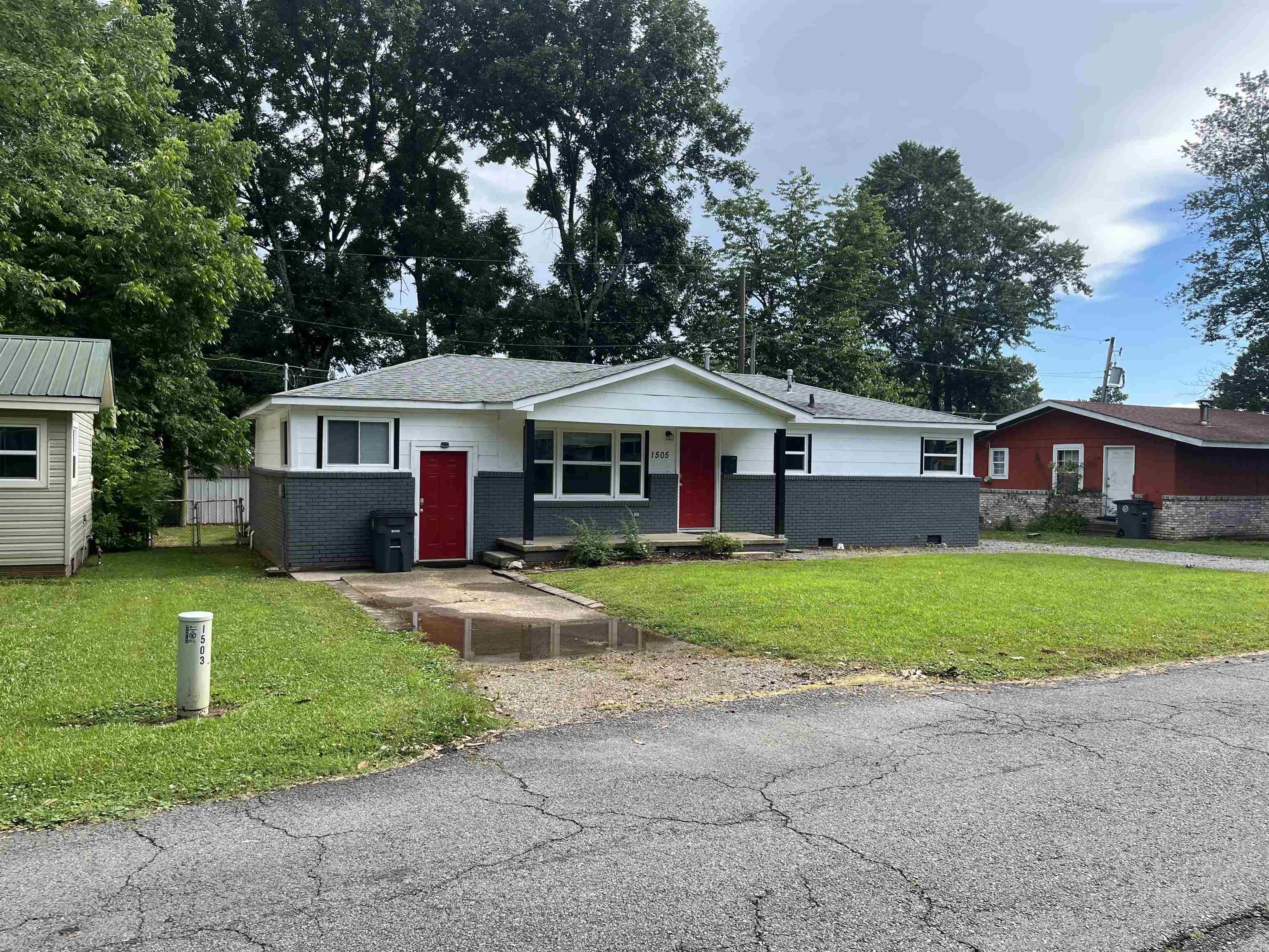 1505 W Park  Searcy, AR