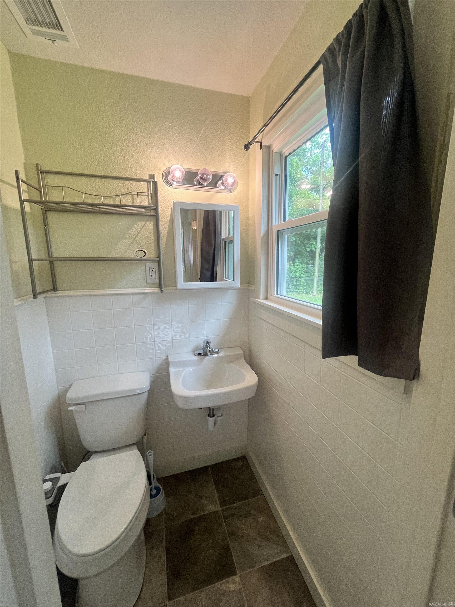 1505 W Park  Searcy, AR