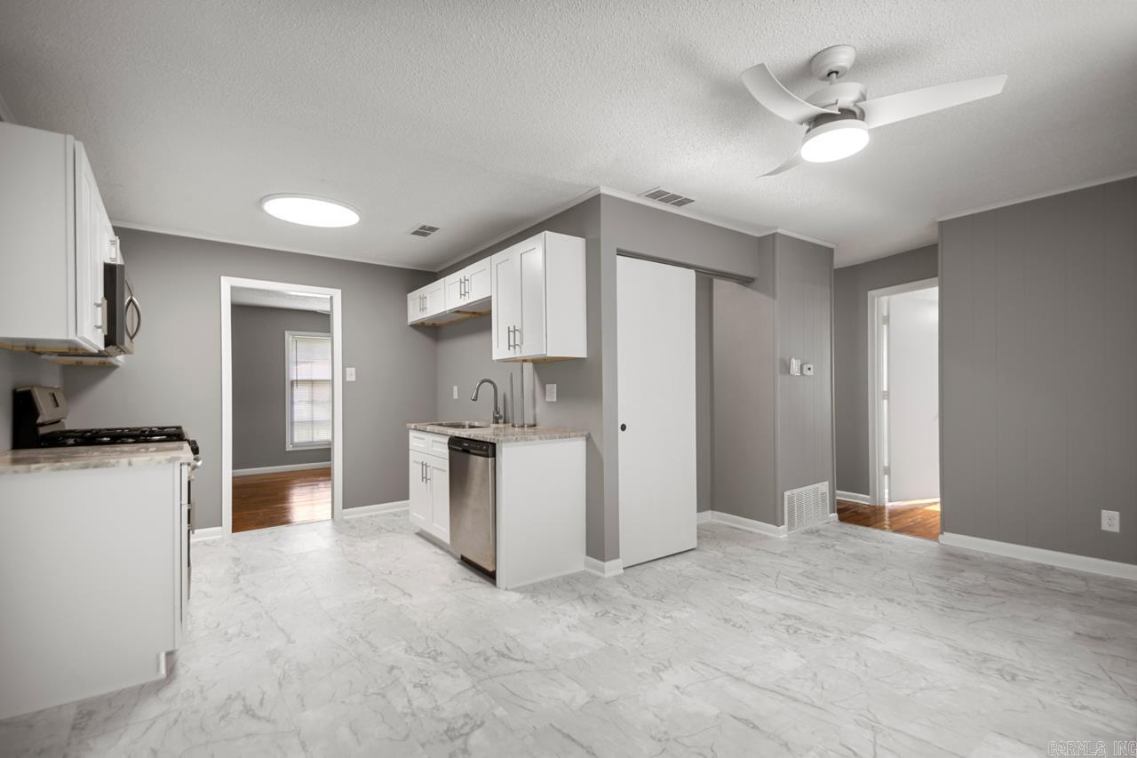 2911 Wynne Dr  Little Rock, AR